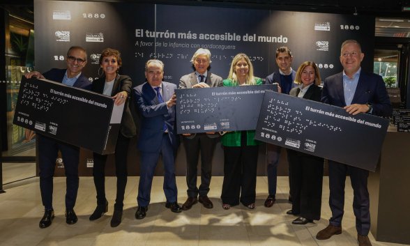 1880 ha lanzado ‘El Turrón Más Accesible Del Mundo’ con la Fundación Solidaridad Carrefour y la Fundación ONCE para conmemorar el 300 aniversario de Confectionary Holding y el bicentenario del nacimiento del sistema Braille 1880 ha lanzado ‘El Turrón Más Accesible Del Mundo’ con la Fundación Solidaridad Carrefour y la Fundación ONCE para conmemorar el 300 aniversario de Confectionary Holding y el bicentenario del nacimiento del sistema Braille