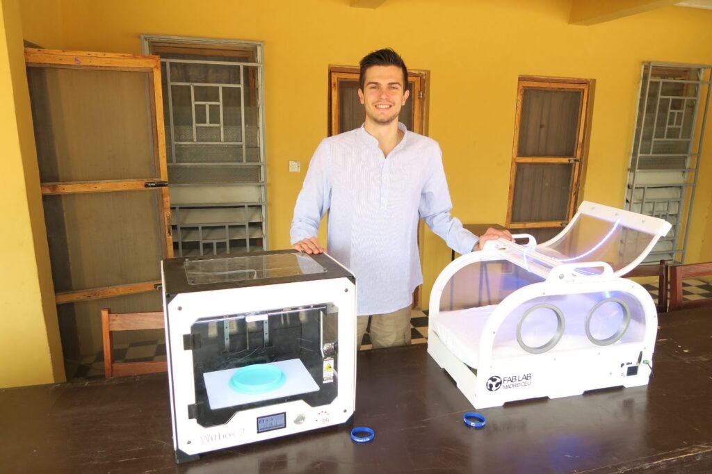 IncuNest, la incubadora de código abierto y bajo coste hecha con impresa 3D y que impulsa la ONG Medicina Abierta al Mundo para evitar la muerte de bebés prematuros en países con escasos recursos