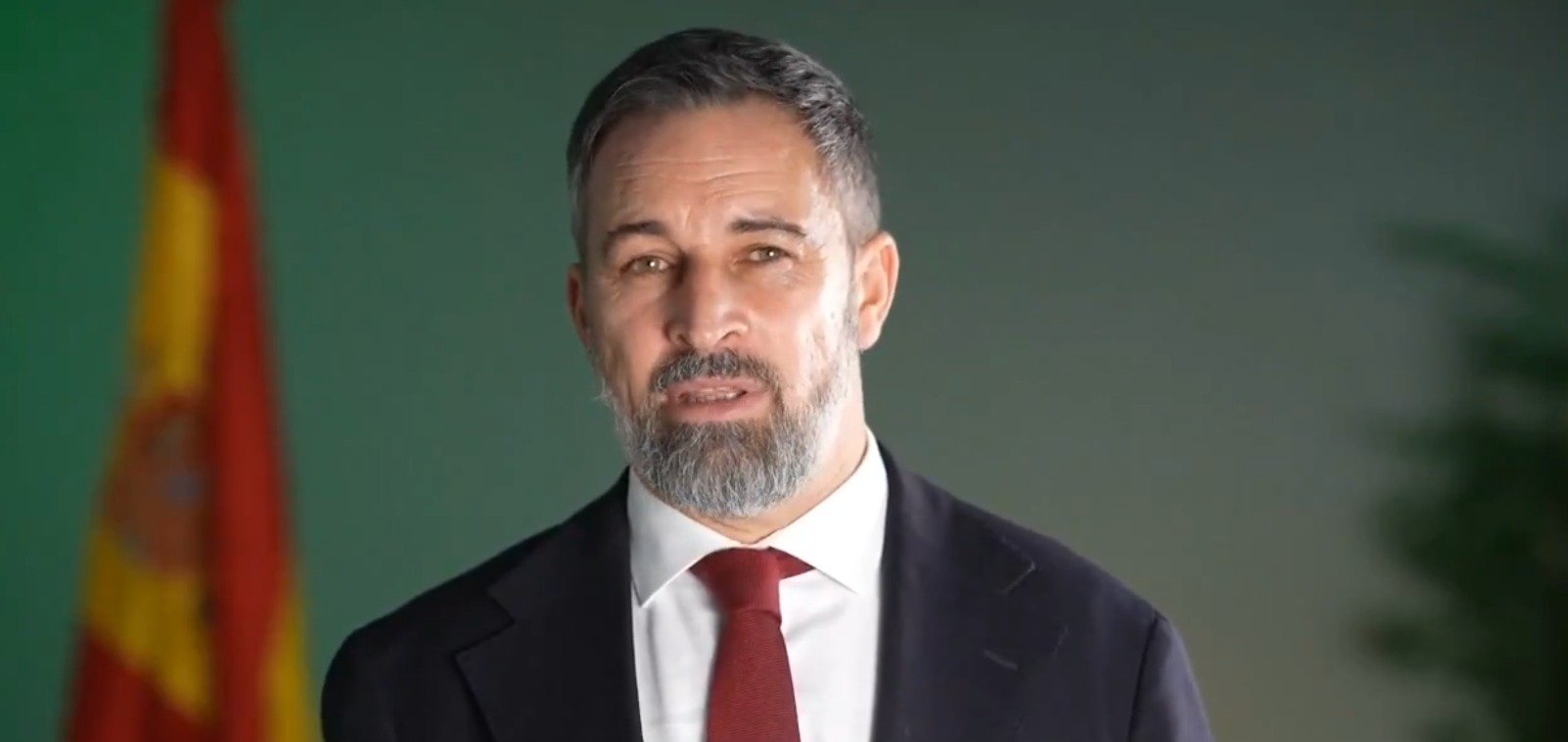 A ver, don Santiago, ¿en qué cree usted que radica es España que ustedes pretenda vuelva a ser propiedad de los españoles?