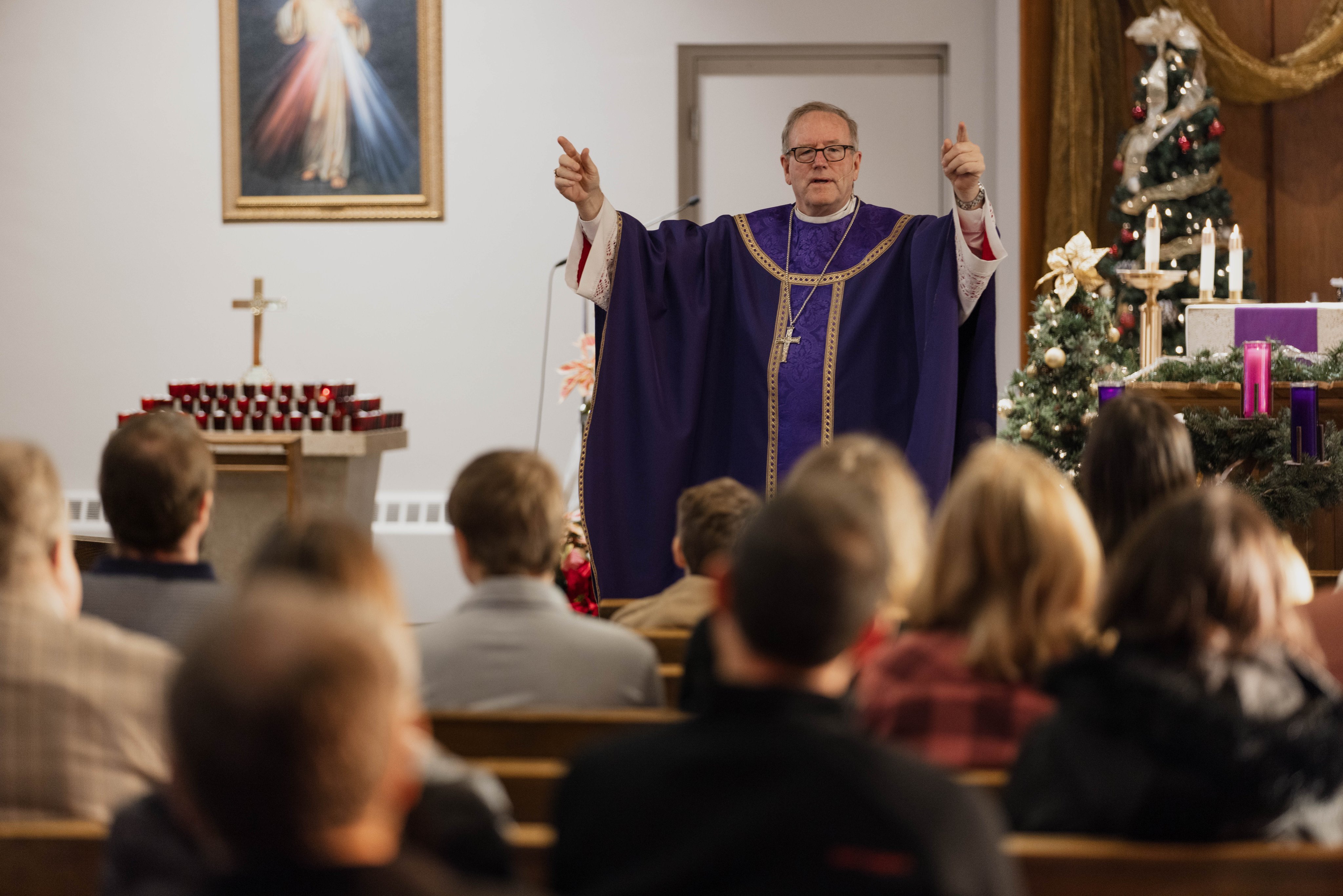 La diócesis no es la más relevante, como sí lo es Barron, un creador de opinión católica en todo el país y un evangelizador a través de las redes sociales