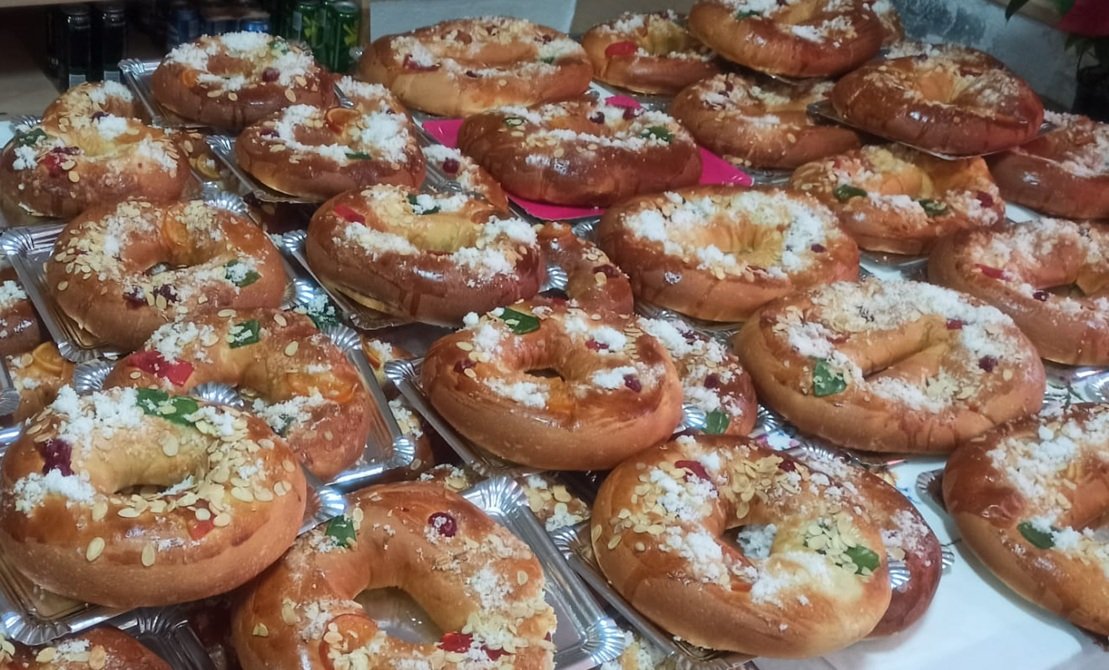 A pesar de tantos sabores, entre los que el preferido es el relleno de nata, el roscón tradicional sin relleno sigue ocupando un lugar destacado... y ganando por goleada al panettone para celebrar a los Reyes Magos