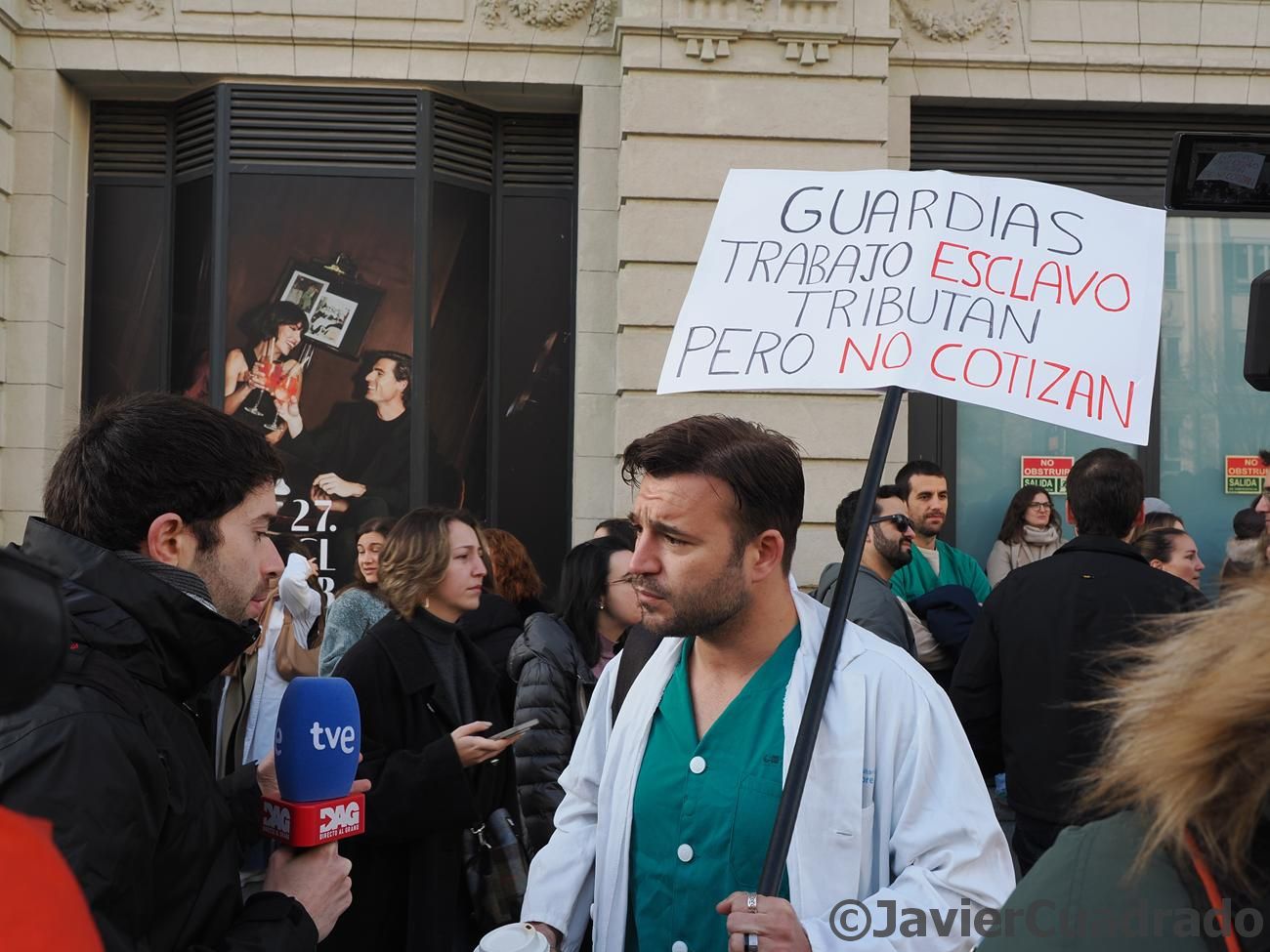 Médicos de toda España en huelga contra el borrador del estatuto marco de Mónica García