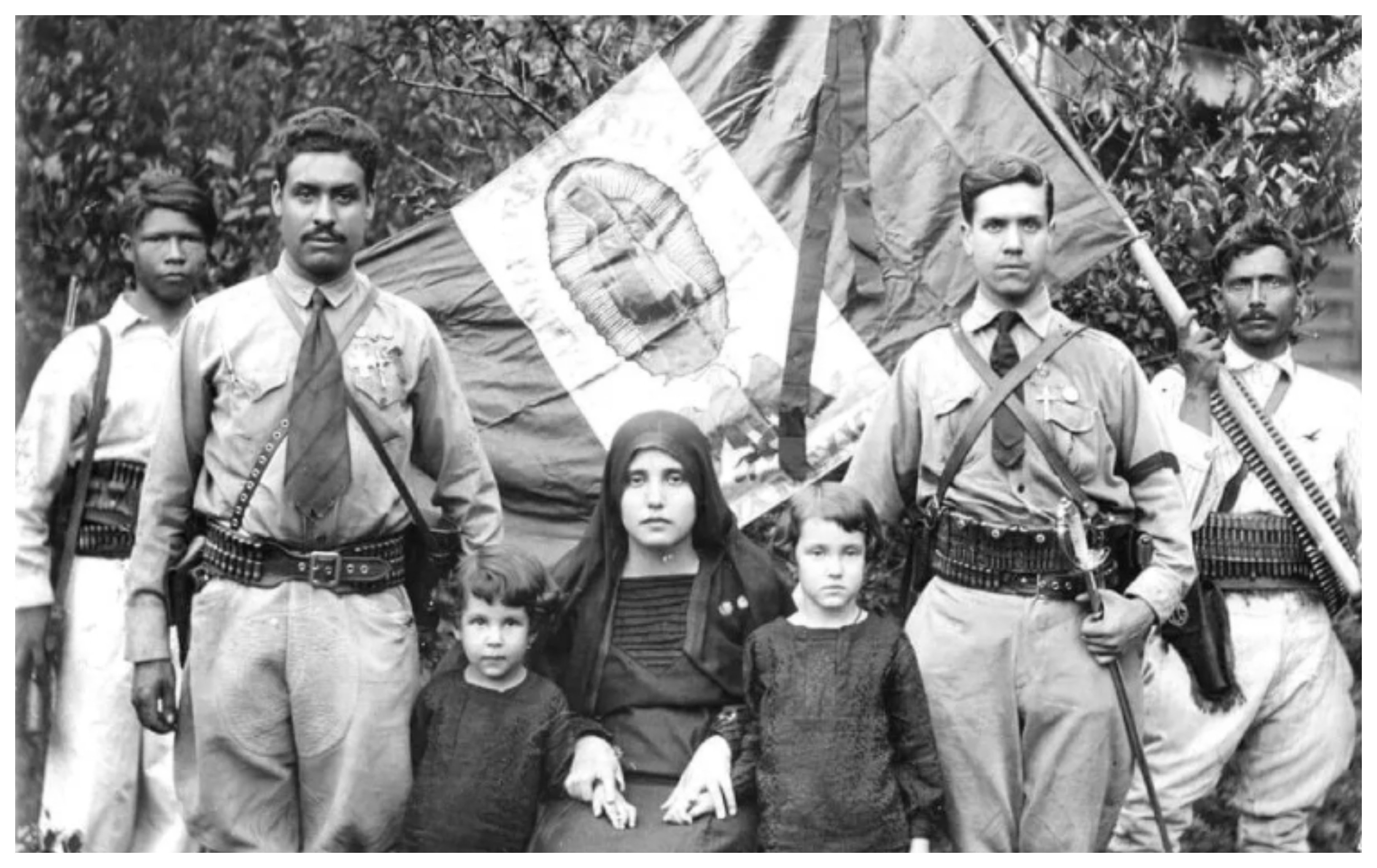 Según la Conferencia del Episcopado Mexicano, más de 200 mil mártires entregaron sus vidas defendiendo su fe: niños, jóvenes, ancianos, campesinos, obreros, sacerdotes, religiosos, laicos