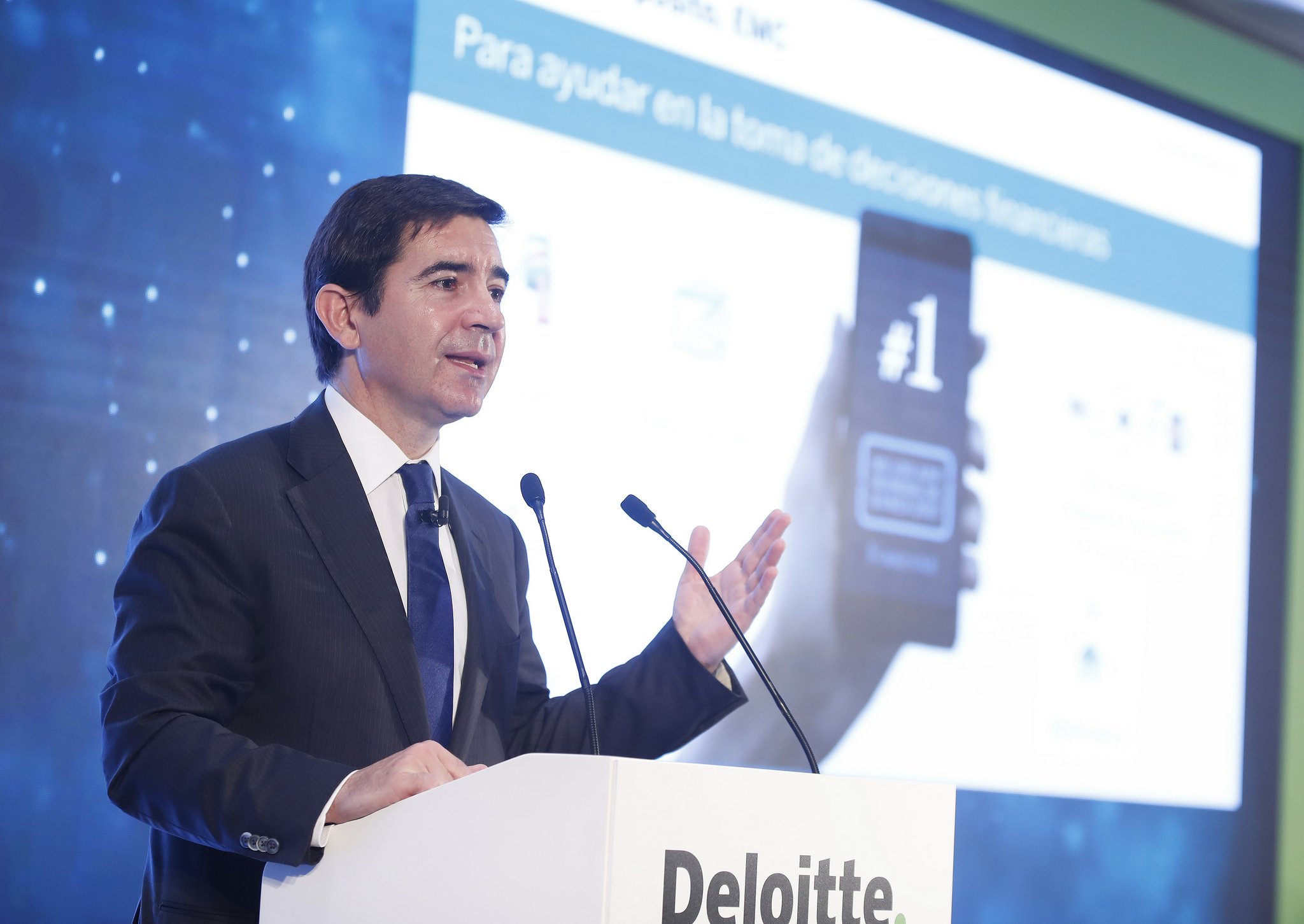 El próximo presidente del BBVA, Carlos Torres Vila es un entusiasta de la digitalización y quiere que los empleados también trabajen por la tarde El próximo presidente del BBVA, Carlos Torres Vila es un entusiasta de la digitalización y quiere que los empleados también trabajen por la tarde