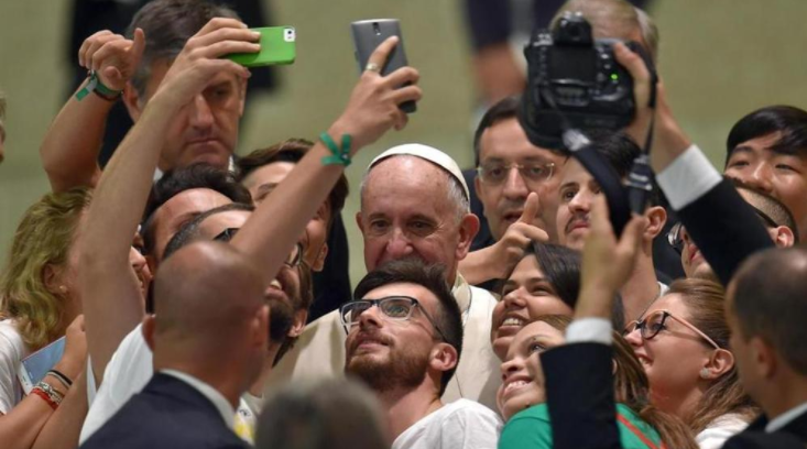 Tras el Sínodo de la familia llega el Sínodo de los jóvenes Tras el Sínodo de la familia llega el Sínodo de los jóvenes