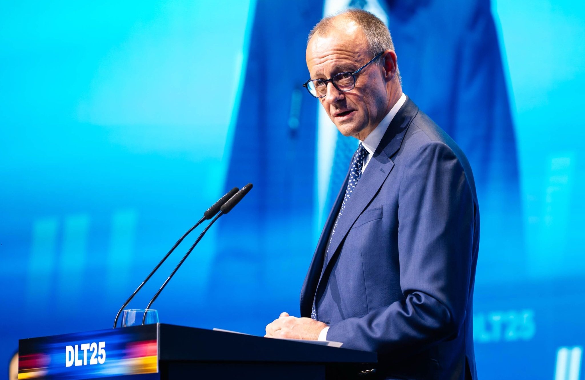 El canciller alemán, el democristiano Friedrich Merz, subraya que fue“un grave error estratégico” cerrar las centrales nucleares en Alemania