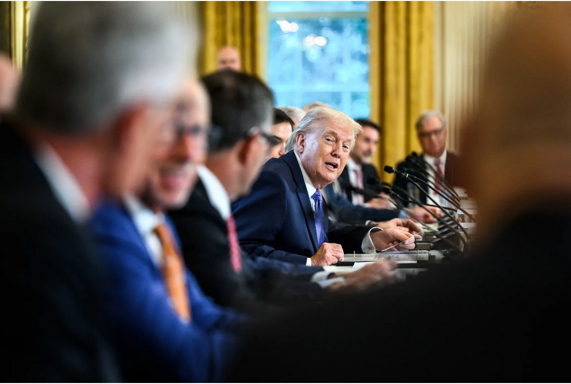 “Tengo instrucciones muy firmes. Si pasa cualquier cosa, los van a borrar de la faz de la Tierra”, dijo Trump sobre Irán