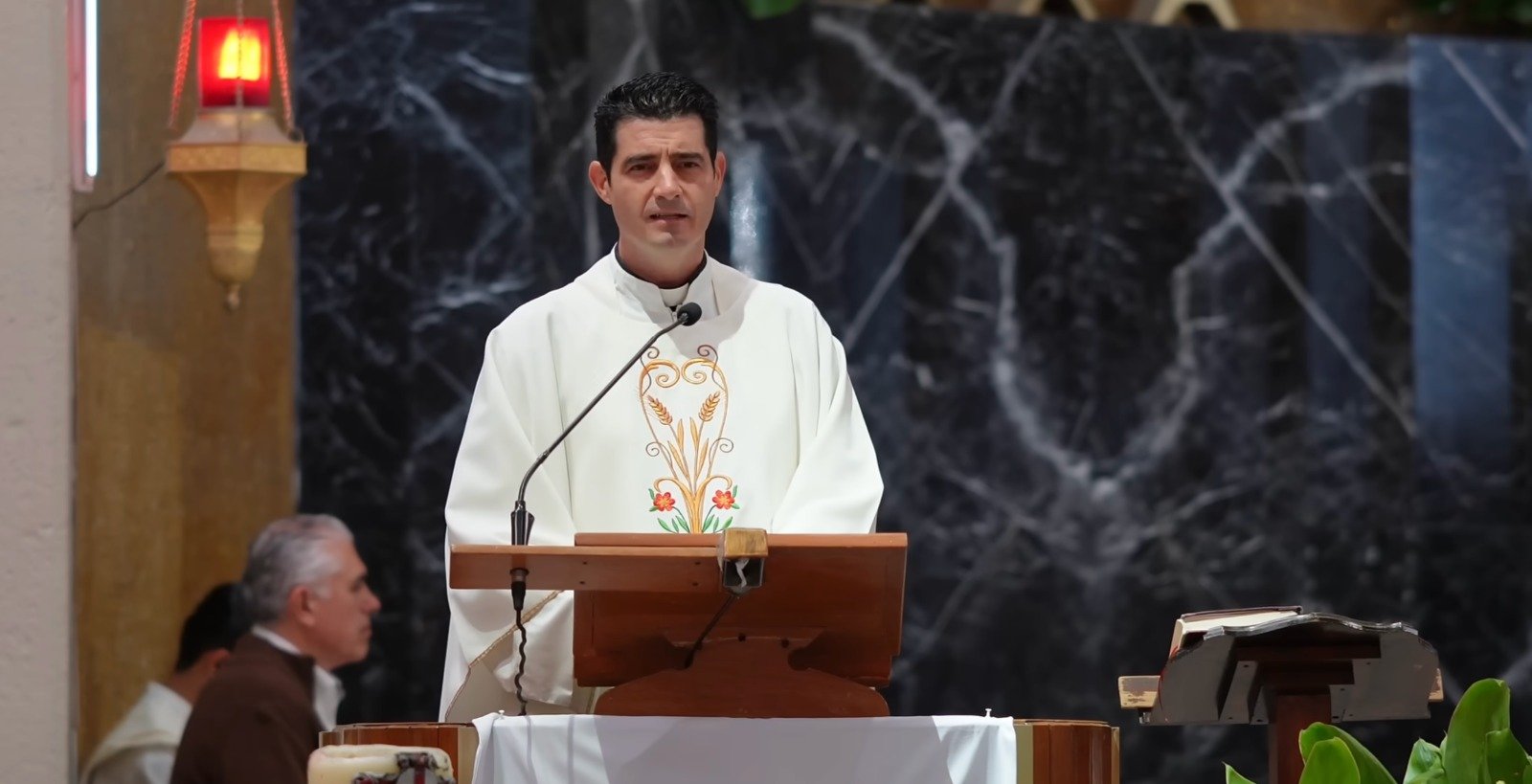 La homilía no es muy larga y no tiene desperdicio