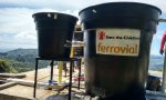 El trabajo realizado por Ferrovial ha supuesto la instalación de tanques de almacenamiento de agua en la escuela