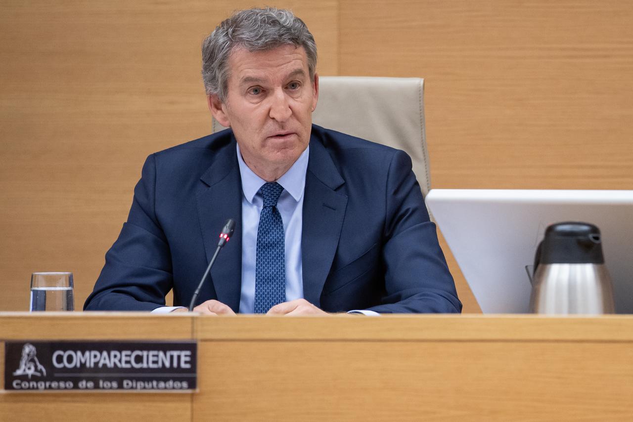 "Usted es muy valiente con Mazón, pero muy cobarde con los responsables del Gobierno central", espeta Feijóo a Rufián