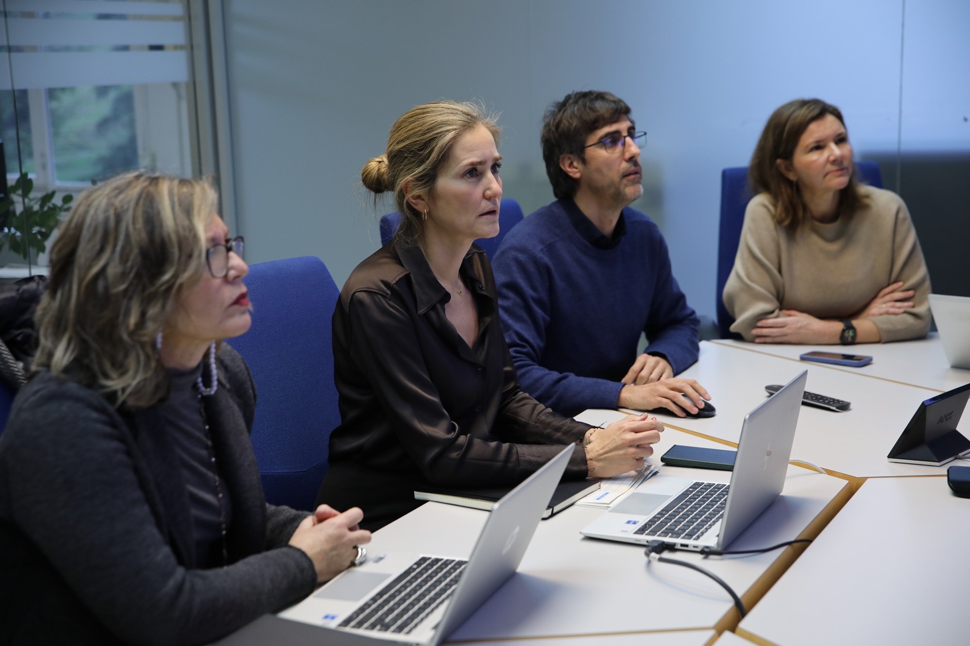 La Aemet (que preside María José Rallo, a la derecha de la imagen) se mojó poco en sus previsiones… y parece que ha tenido más fallos que aciertos, eso sí, se escudará en que las simulaciones informáticas que venía usando fallan… por culpa del cambio climático que tanto cita la vicepresidenta tercera, Sara Aagesen