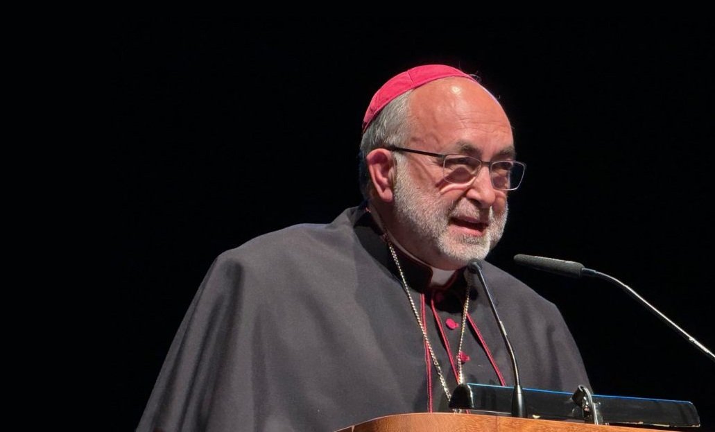 Con sencillez fraternal ha respondido Monseñor Jesús Sanz Montes a las acusaciones incómodas de algunos eclesiásticos que lo han acusado por ignorancia y maldad