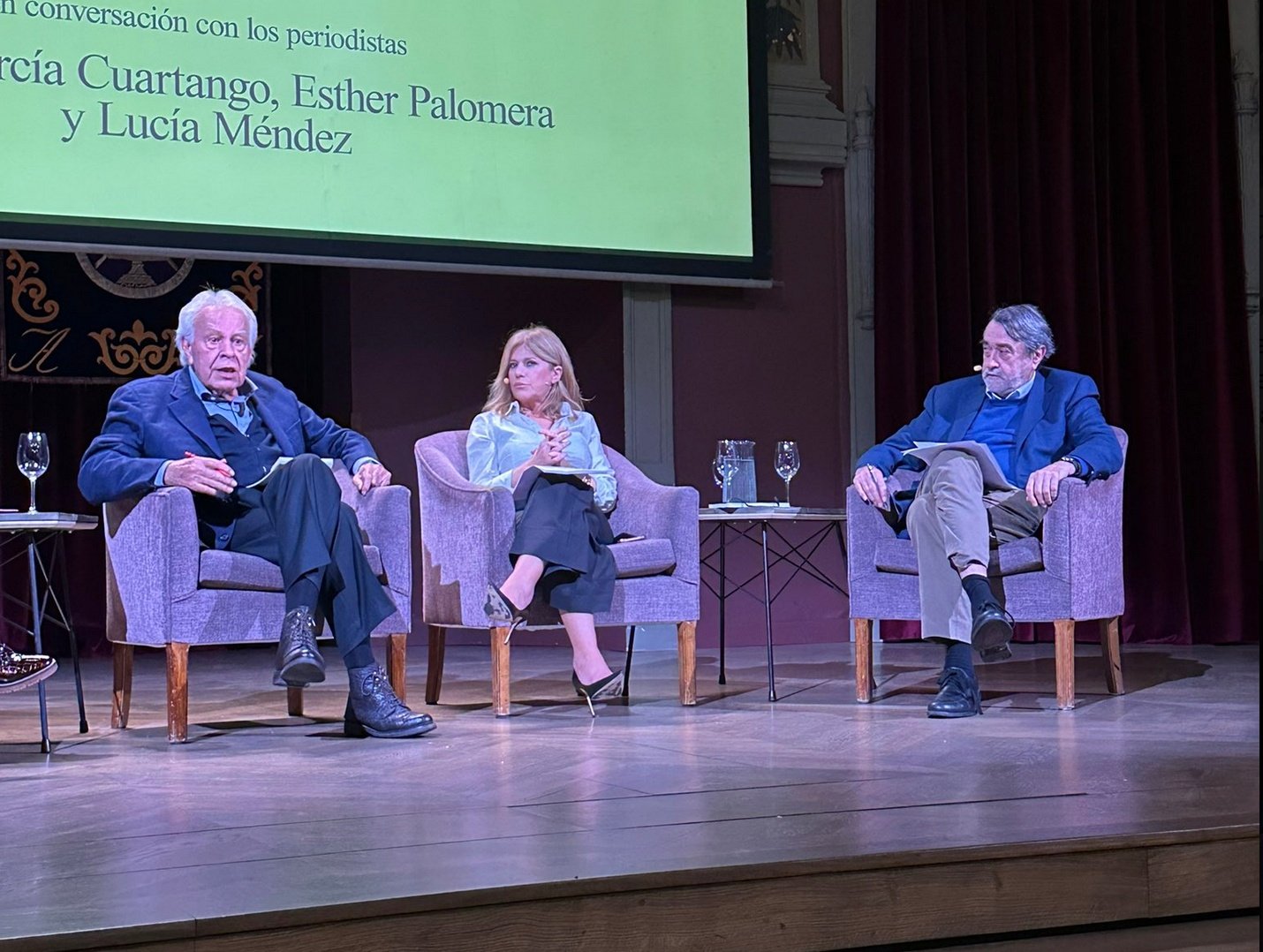 El expresidente del Gobierno Felipe González ha participado en un acto en el Ateneo