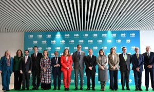 Pedro Sánchez, Arturo Gonzalo y Emiliano García-Page visitan la planta de Cummins en Guadalajara