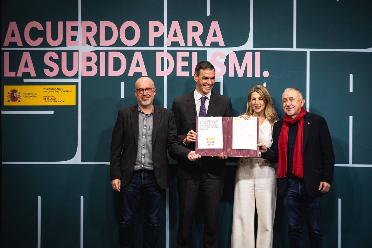 Sánchez necesitaba la foto con Yolanda, Unai y Pepe, en un mensaje de autobombo y alabanza 