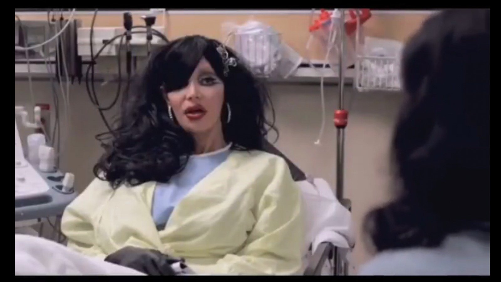 Nina Arsenault, nacida el 20 de enero de 1974, es una activista, artista, escritora independiente y ex trabajadora sexual canadiense y la protagonista del vídeo 