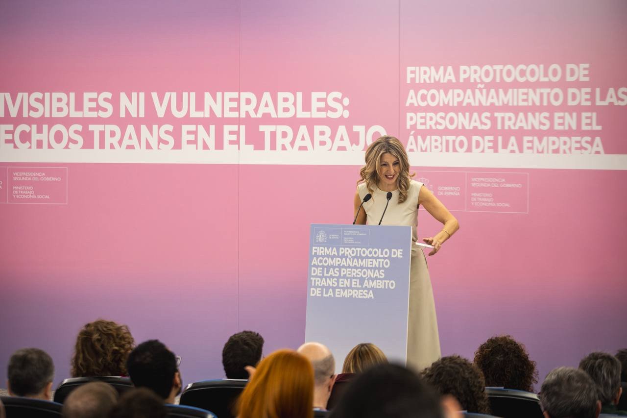 La vicepresidenta segunda y ministra de Trabajo y Economía Social, Yolanda Díaz, ha afirmado este martes que los datos de paro de febrero han sido "positivos pese a la leve subida", de 3.584 personas