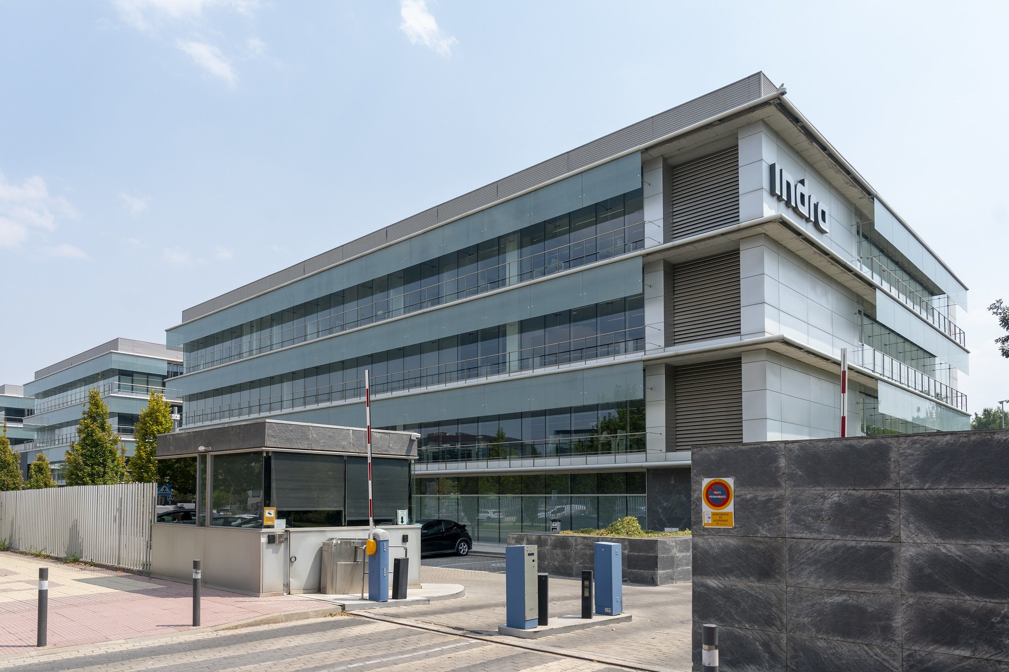 El Gobierno blanquea la industria de armamento española, convirtiendo a Indra en una empresa feminista / Foto: Pablo Moreno El Gobierno blanquea la industria de armamento española, convirtiendo a Indra en una empresa feminista / Foto: Pablo Moreno