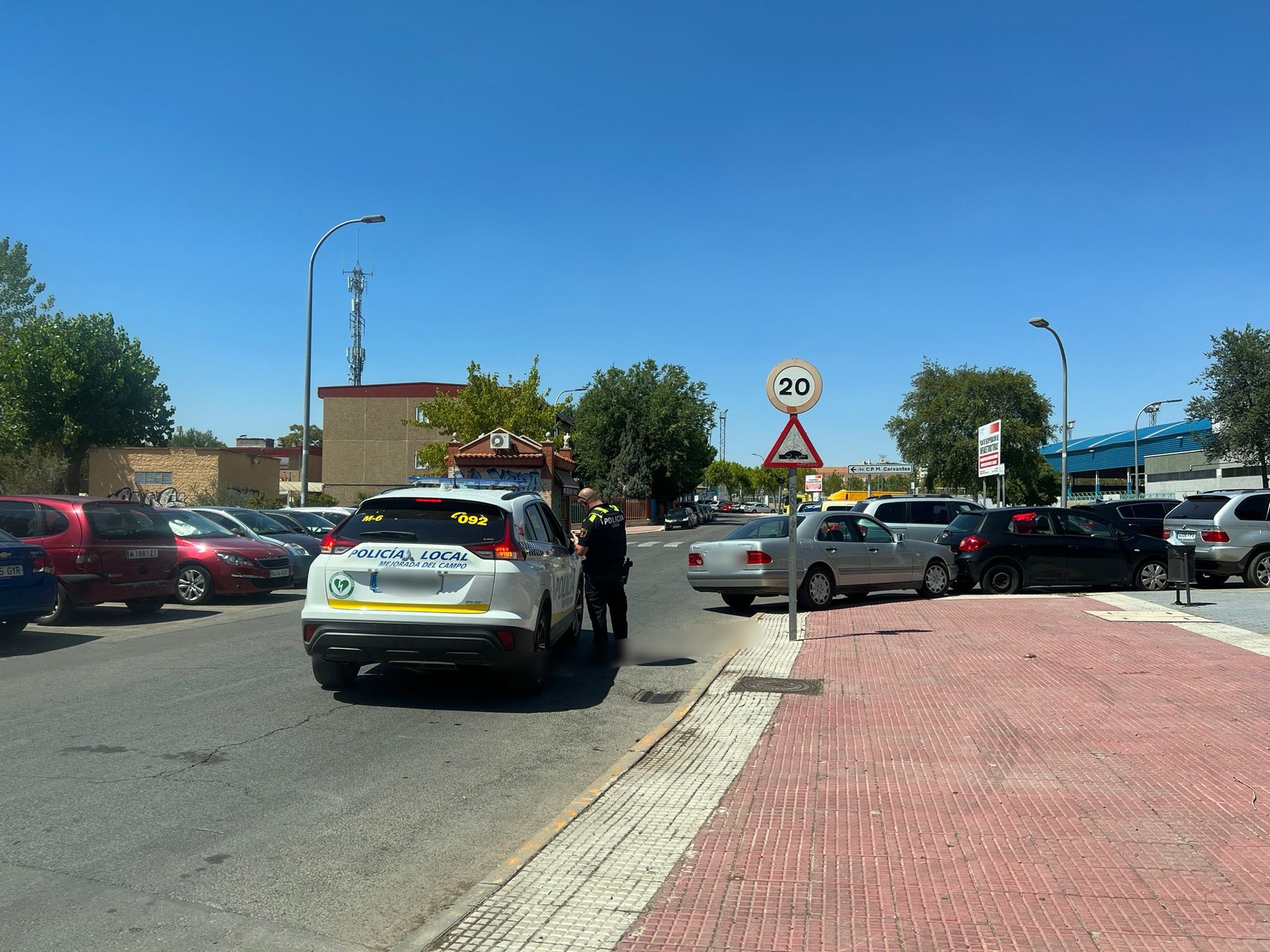 Según el sindicato policial UPM, la patrulla de Policía Municipal habría permanecido durante la tarde y madrugada del lunes frente a la casa de la suegra del alcalde, el socialista Jorge Capa