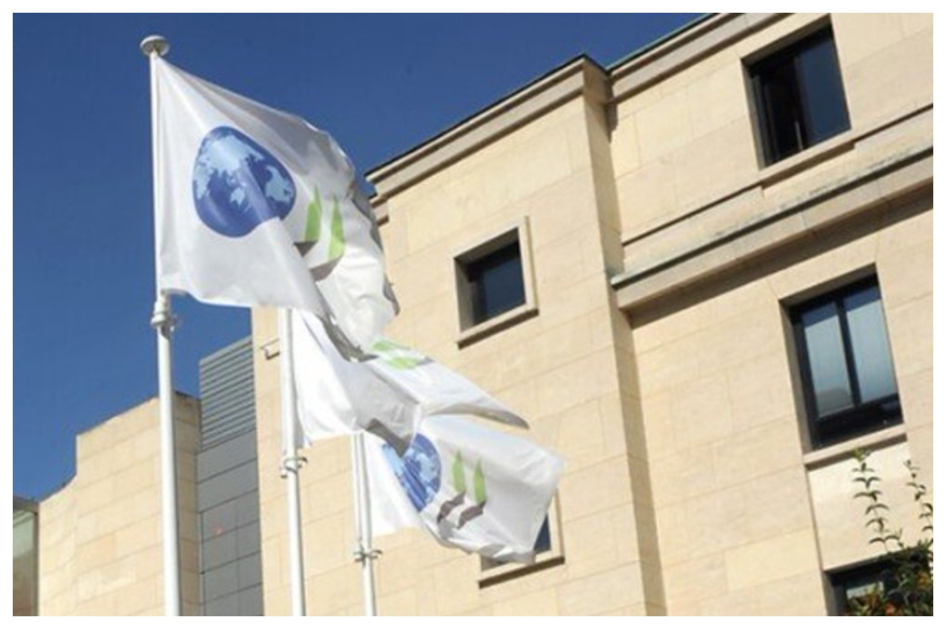 El mundo vive de la deuda... más bien los gobiernos. La OCDE prevé que la emisión de bonos soberanos alcance una cifra récord de 18 billones de dólares en 2026, frente a los 12 billones de dólares de 2022