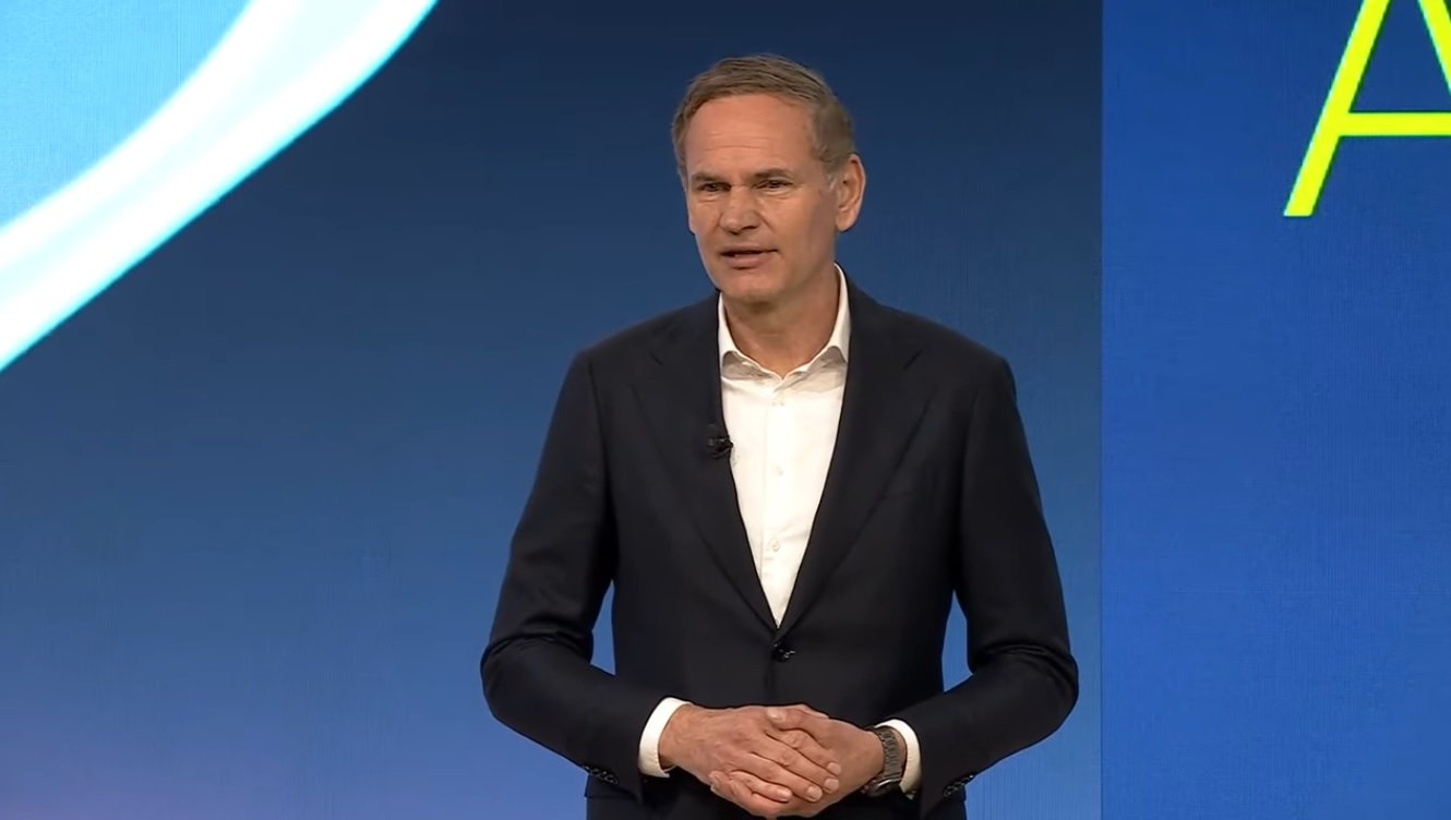 El CEO del grupo Volkswagen, Oliver Blume, señala que en 2025 “mantuvimos a nuestra empresa firmemente encaminada, a pesar de los crecientes obstáculos globales”