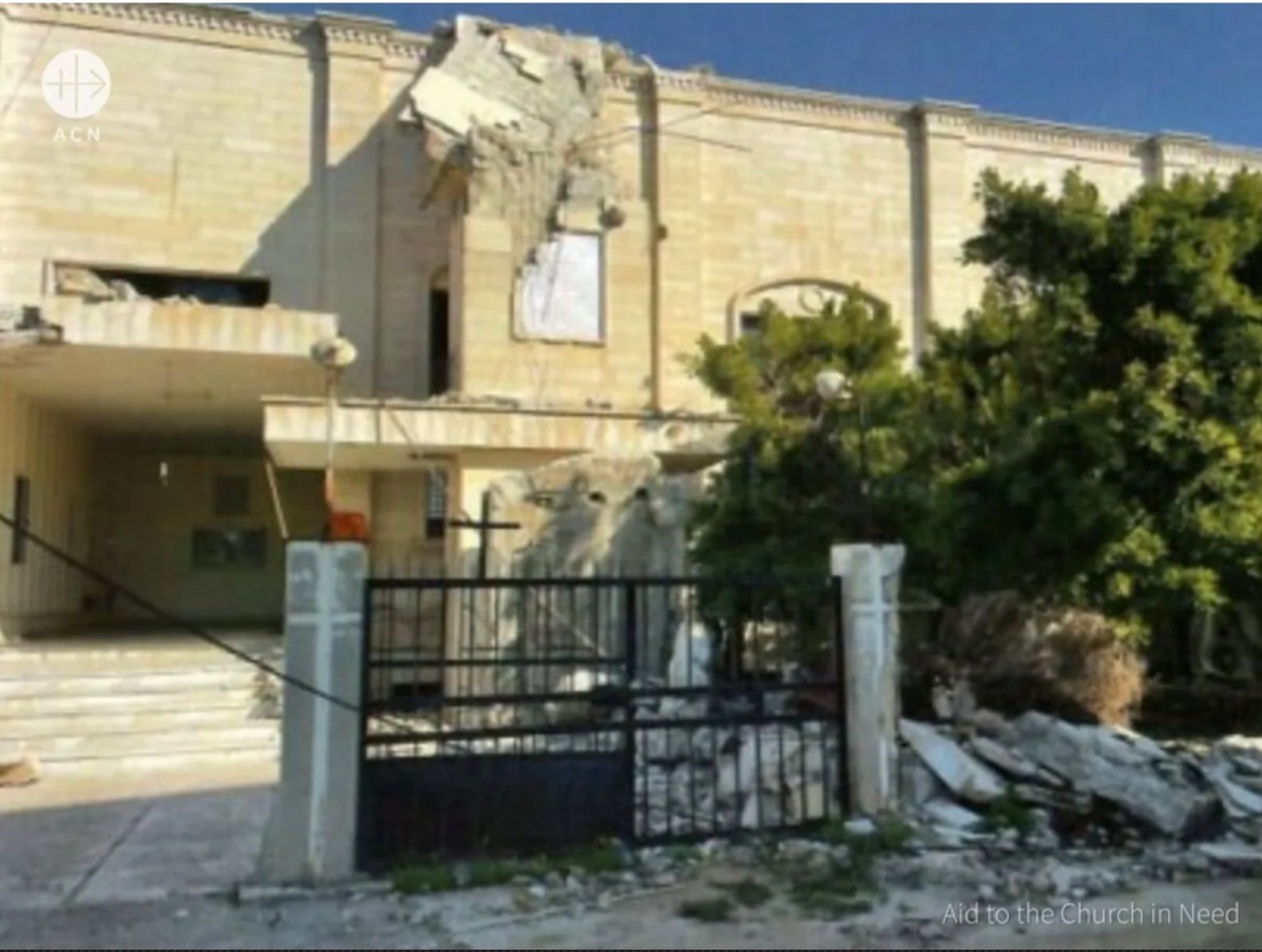 Una iglesia del Líbano bombardeada (Foto: ACN)