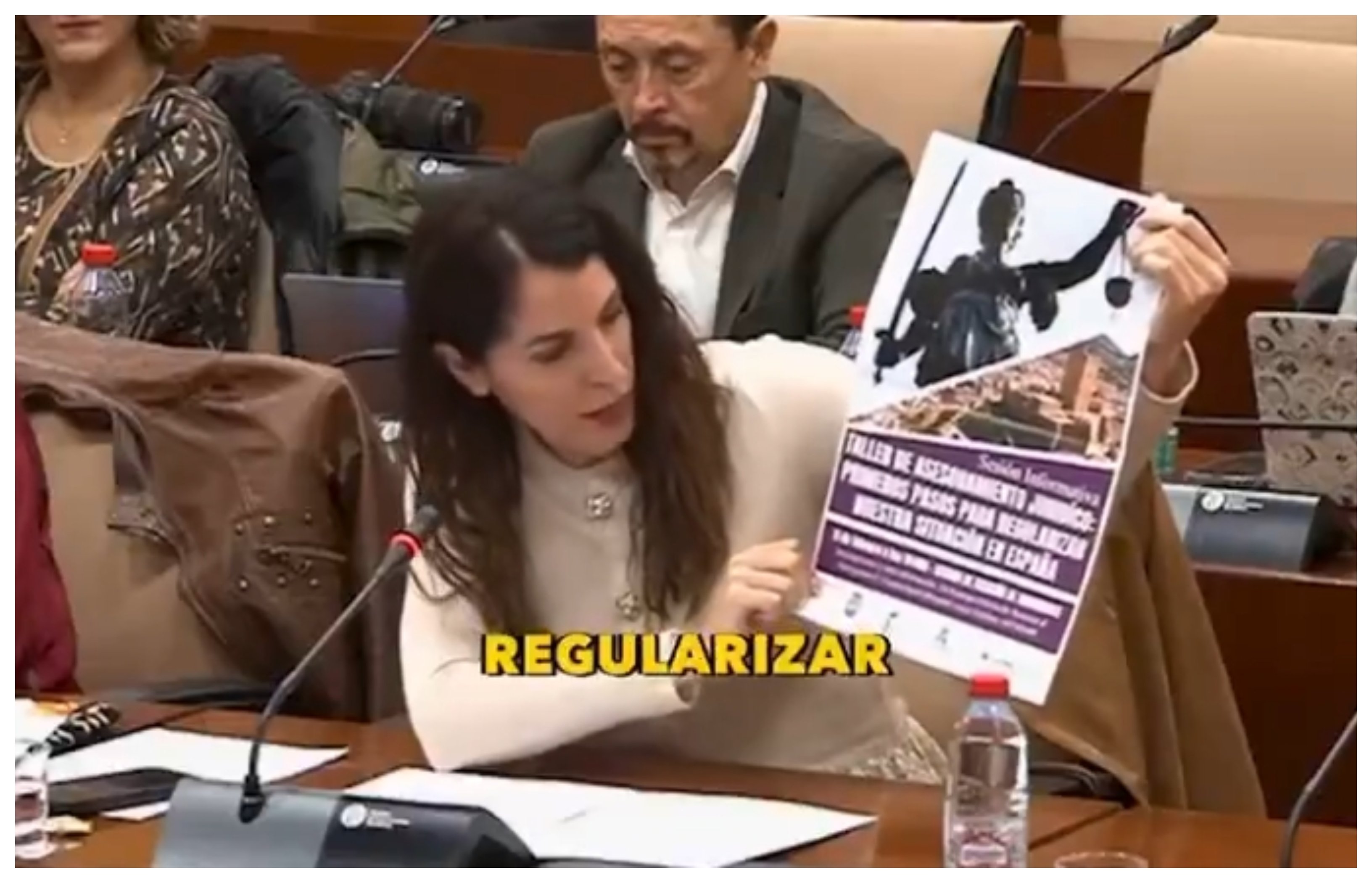 La Junta de Andalucía financia talleres jurídicos para enseñar a inmigrantes ilegales cómo regularizarse en España