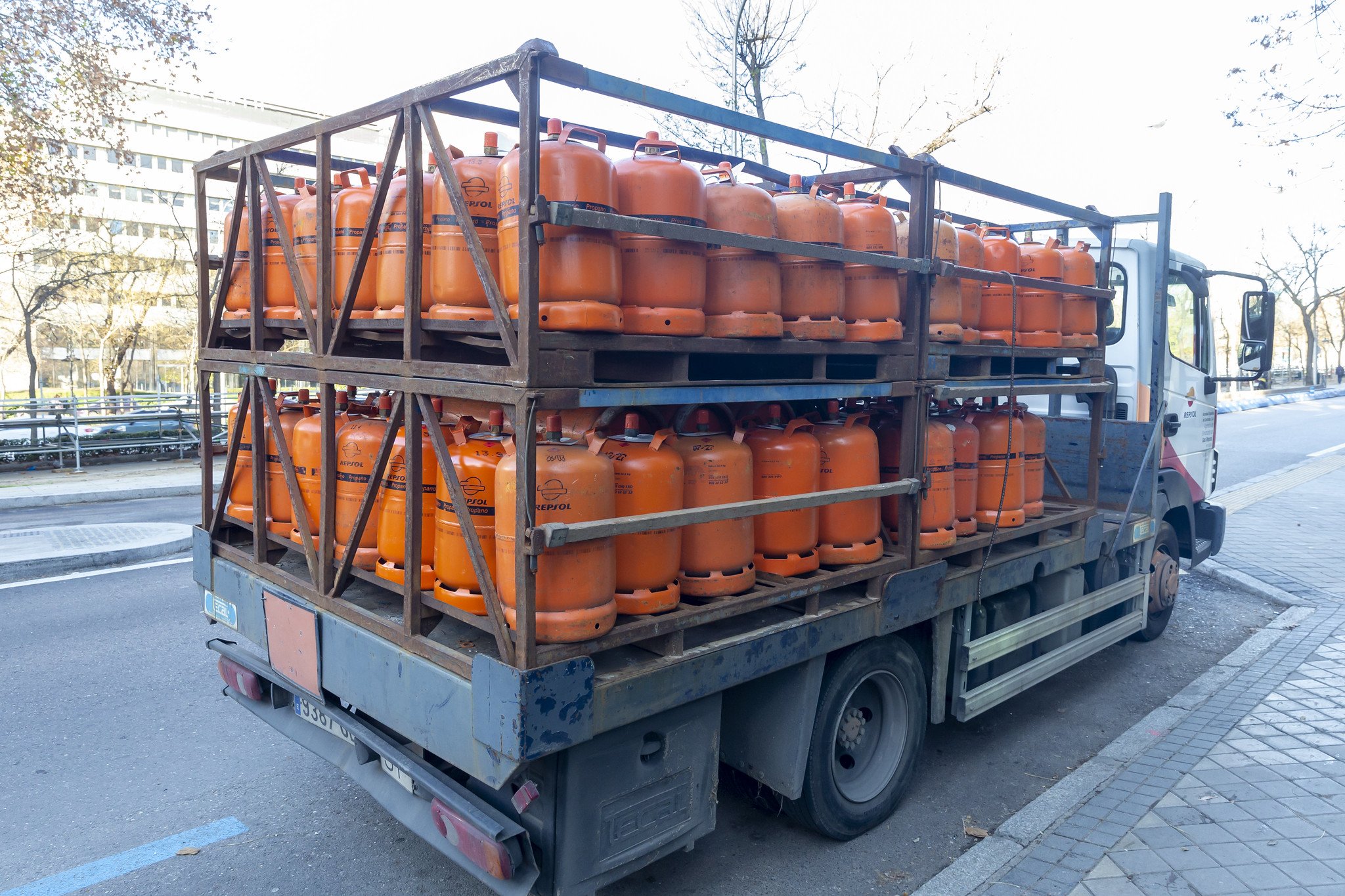 La bombona de butano da un nuevo disgusto a los bolsillos de los españoles: se encarece un 4,9%, en pleno contexto de alta inflación y de subidas de los precios energéticos por la guerra de Irán / Foto: Pablo Moreno