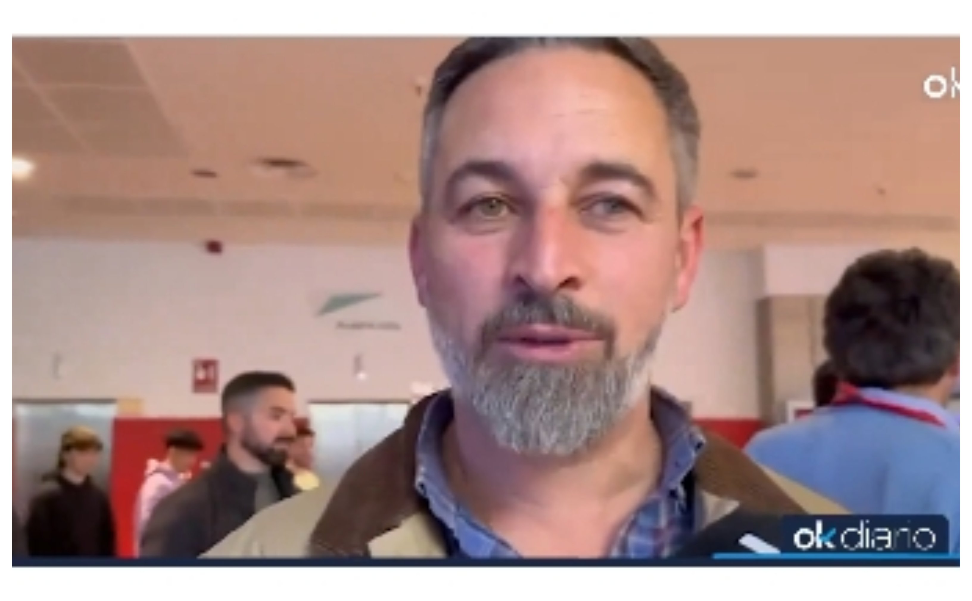 "Conviene reírse de vez en cuando. Y, sobre todo, siempre es bueno saber reírse de uno mismo. En este caso la ficción supera a la realidad": Abascal sobre 'Torrente Presidente'