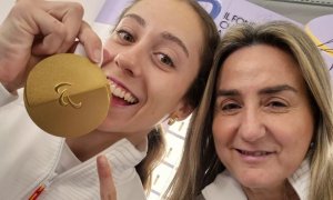 Audrey Pascual y la ministra Milagros Tolón