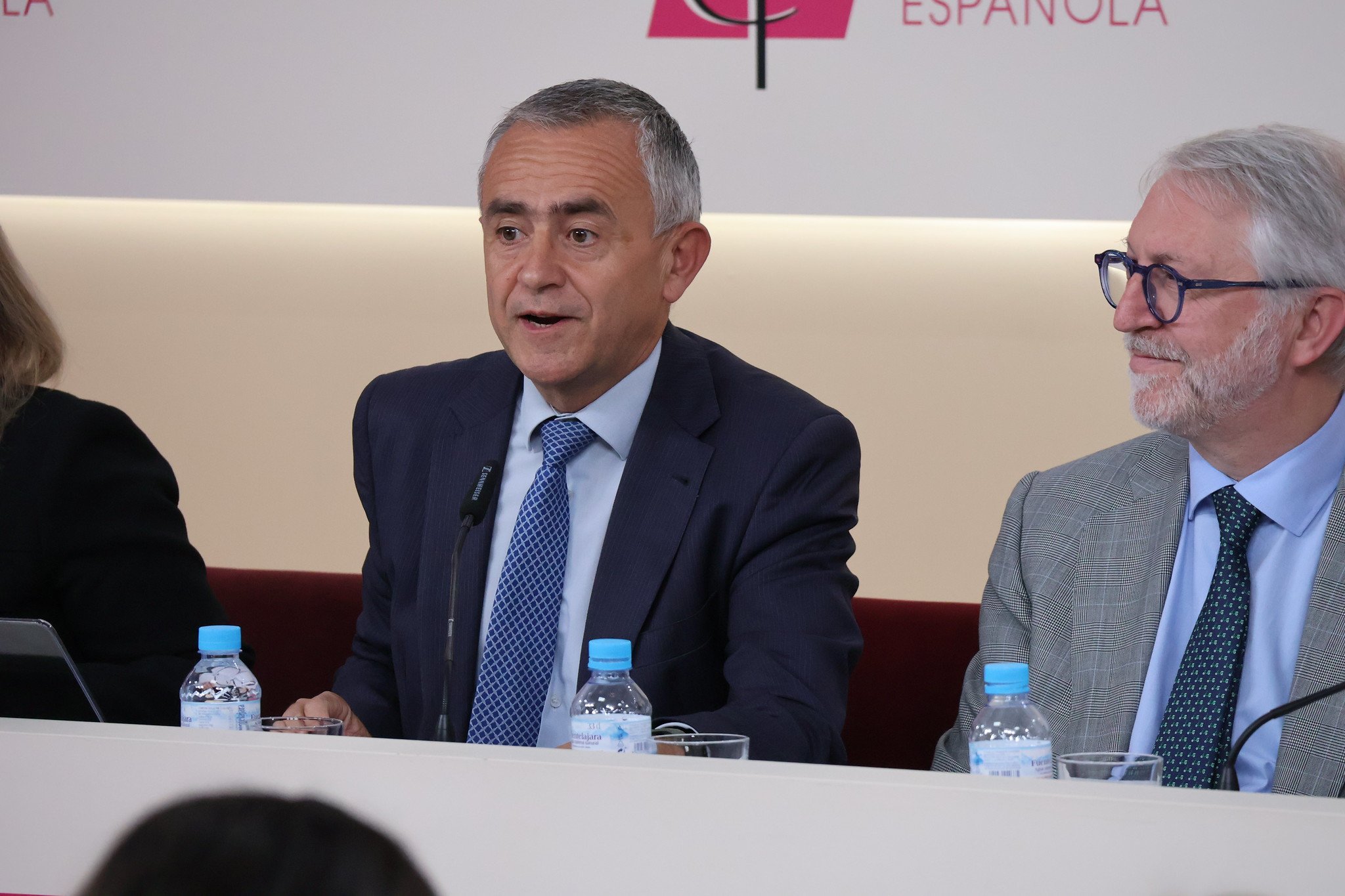 Barriocanal le ha cogido tanto gusto a la publicidad que pretende convertir a León XIV en un hombre-anuncio