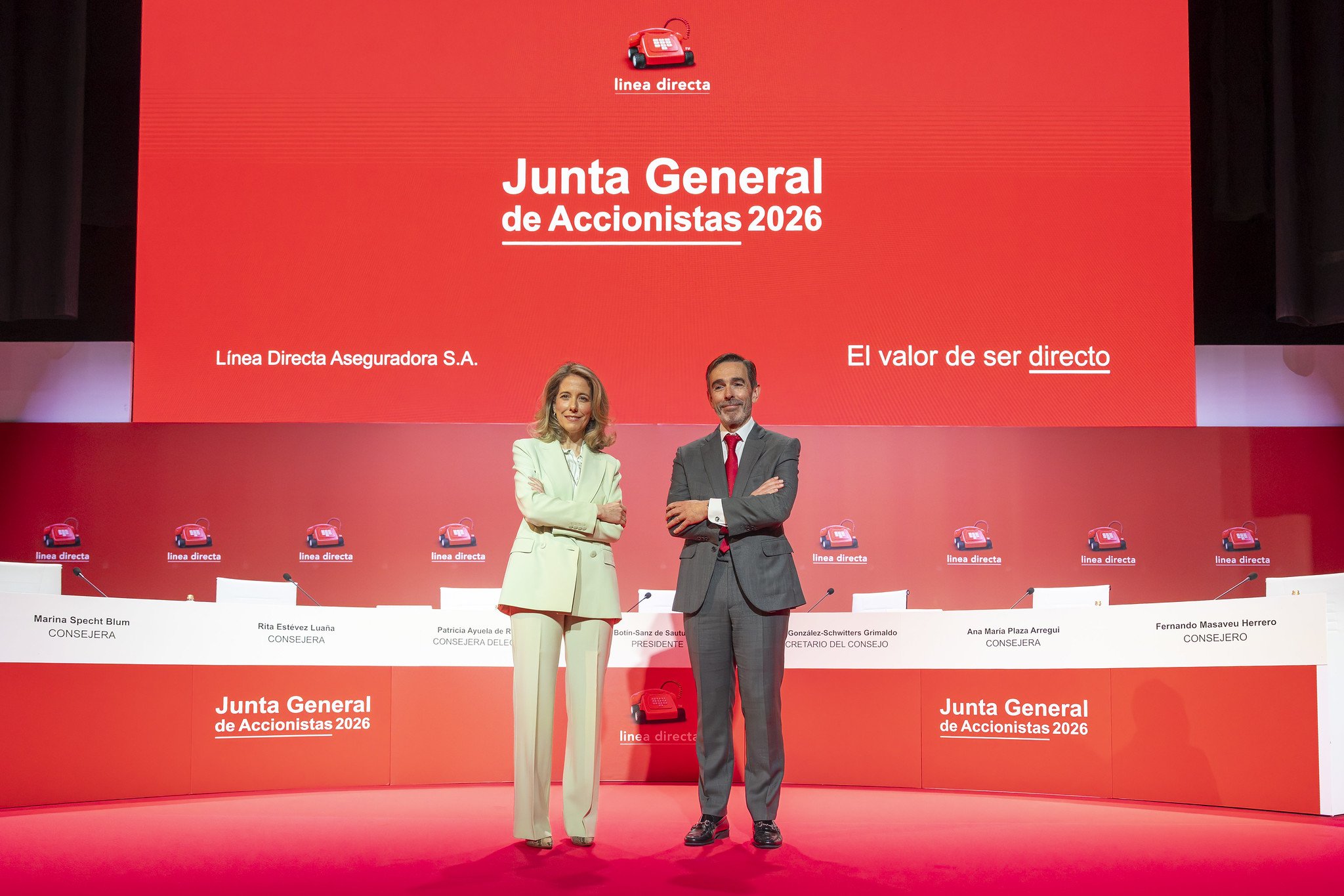 Patricia Ayuela, que fue reelegida como consejera ejecutiva, y Pablo González, secretario general del Consejo / Foro: Pablo Moreno