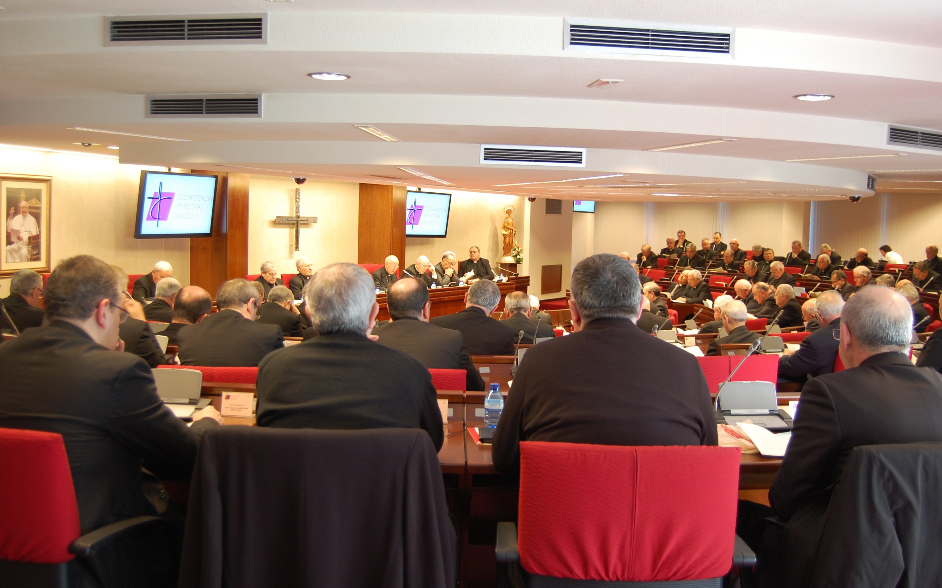 Un cura pederasta es algo terrible, y repugnante, pero lo que vivimos hoy es una exageración interesada Un cura pederasta es algo terrible, y repugnante, pero lo que vivimos hoy es una exageración interesada