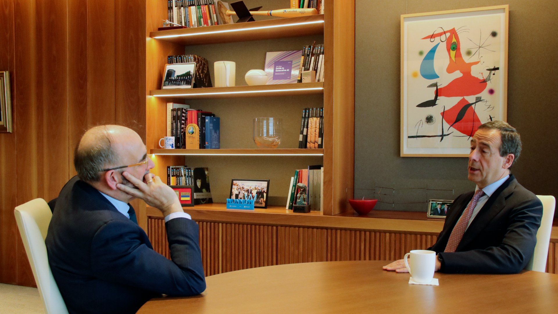 Eulogio López, fundador y director de Hispanidad, durante la entrevista con Gonzalo Gortázar, consejero delegado de Caixabank