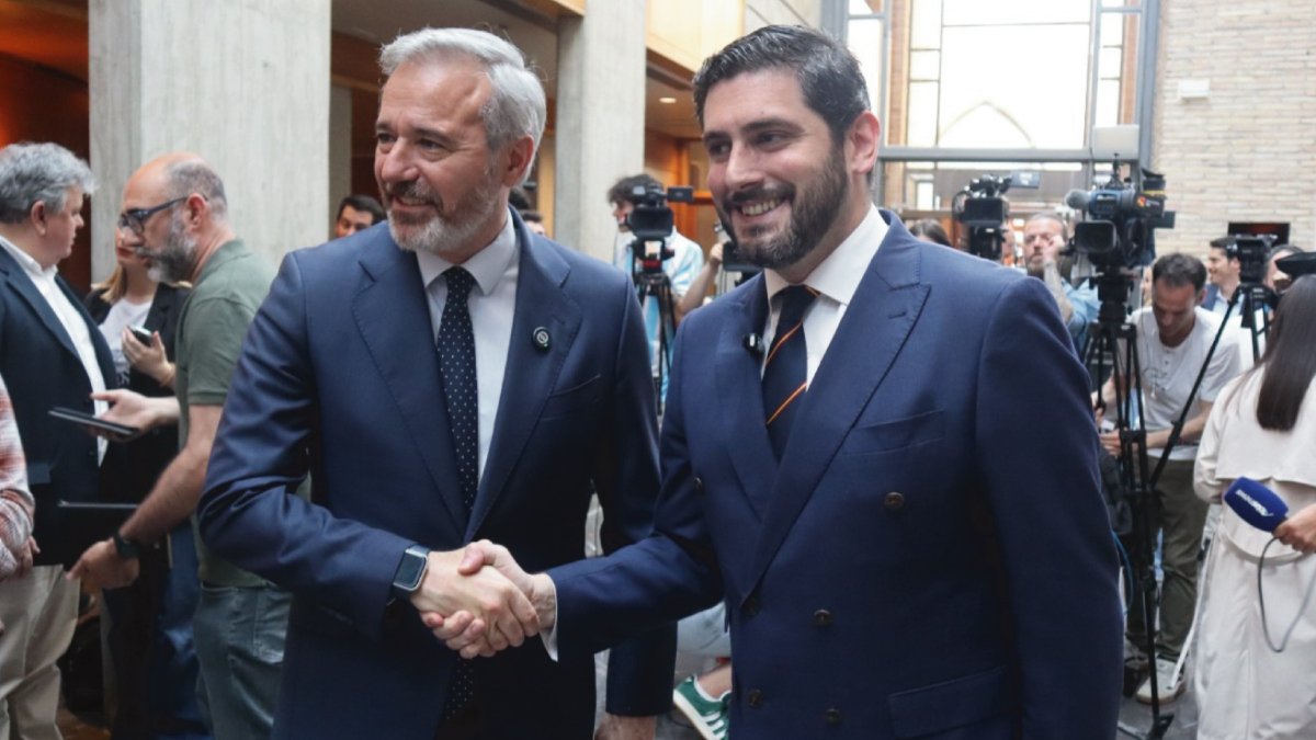 Jorge Azcón (PP) y Alejandro Nolasco (Vox)