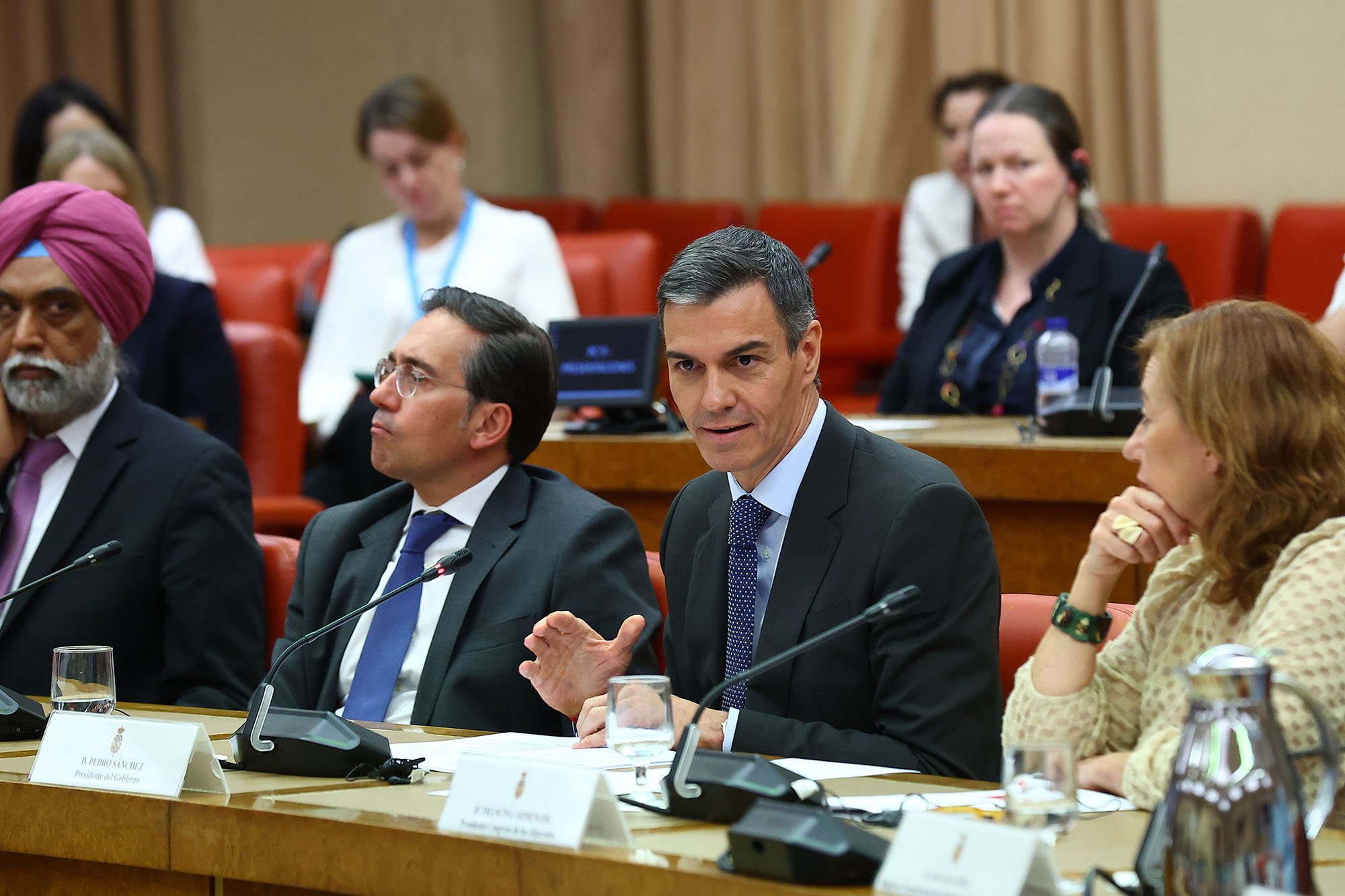 Pedro Sánchez ha respondido con su cinismo habitual desde Chipre