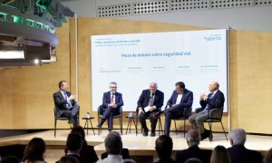 Mesa de debate sobre seguridad vial