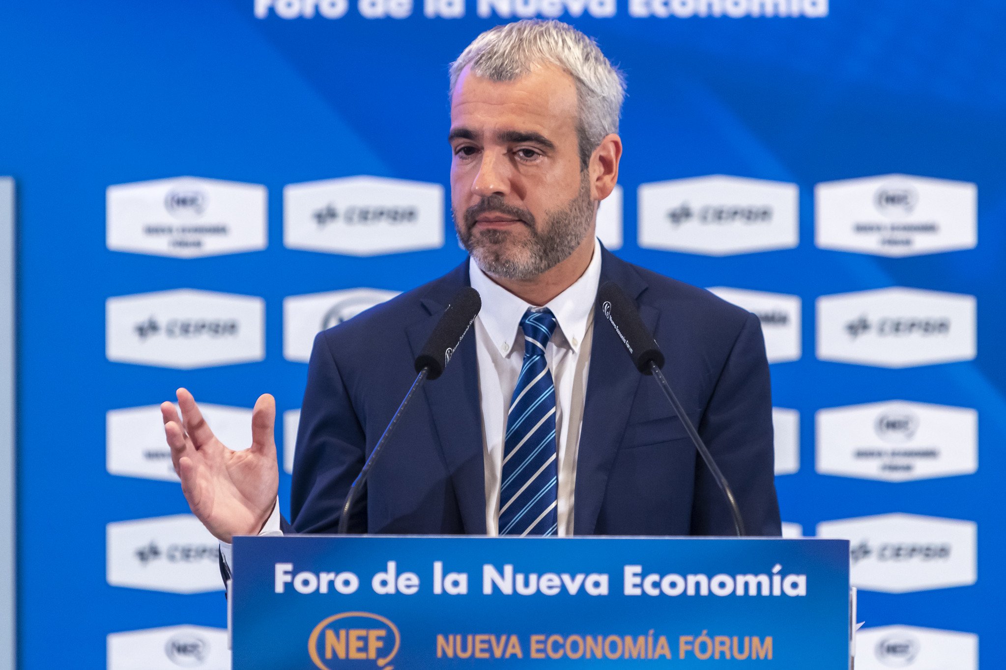 El gestor aeroportuario que dirige Maurici Lucena no sonríe en bolsa, tras los resultados del primer trimestre... y eso que han sido buenos. Se ve que el tráfico nacional importa, y mucho, a los inversores / Foto: Pablo Moreno