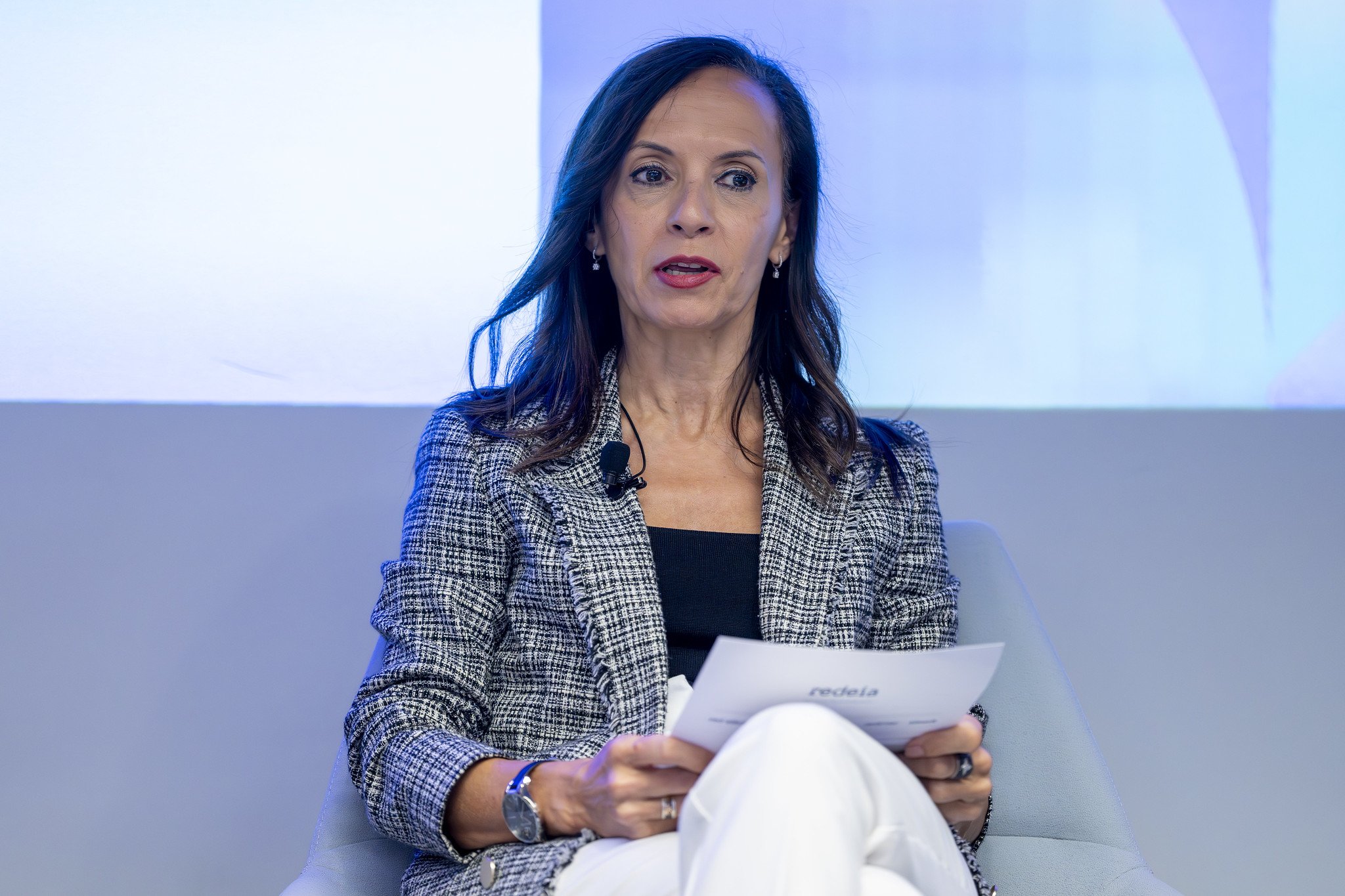 La exministra socialista Beatriz Corredor aumenta su caradura al sostener que Red Eléctrica no tuvo la culpa del apagón... y sigue sin hacer provisiones: ojo, el 20% del capital es del Estado... o sea que acabaremos pagando todos los contribuyentes / Foto: Pablo Moreno