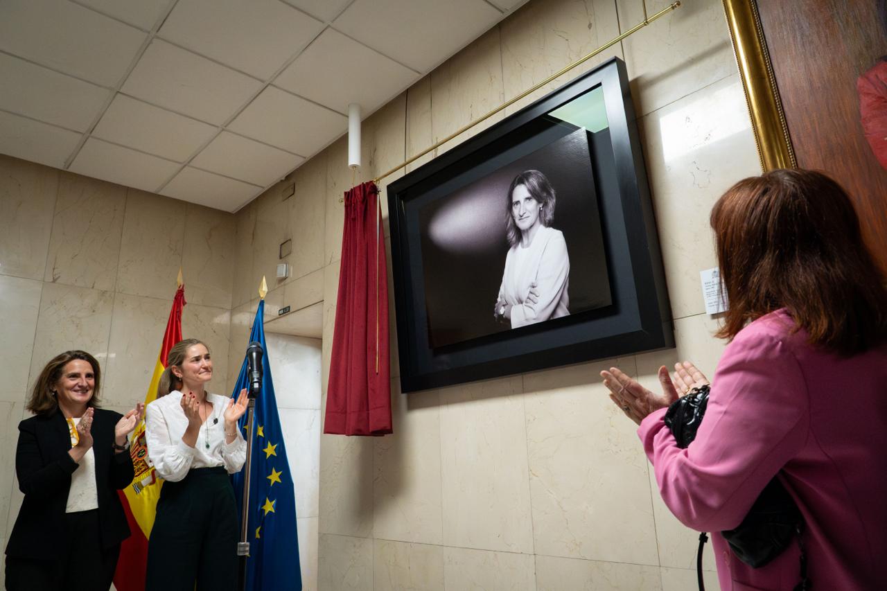 Ribera, homenajeada en el Ministerio que heredó Aagesen