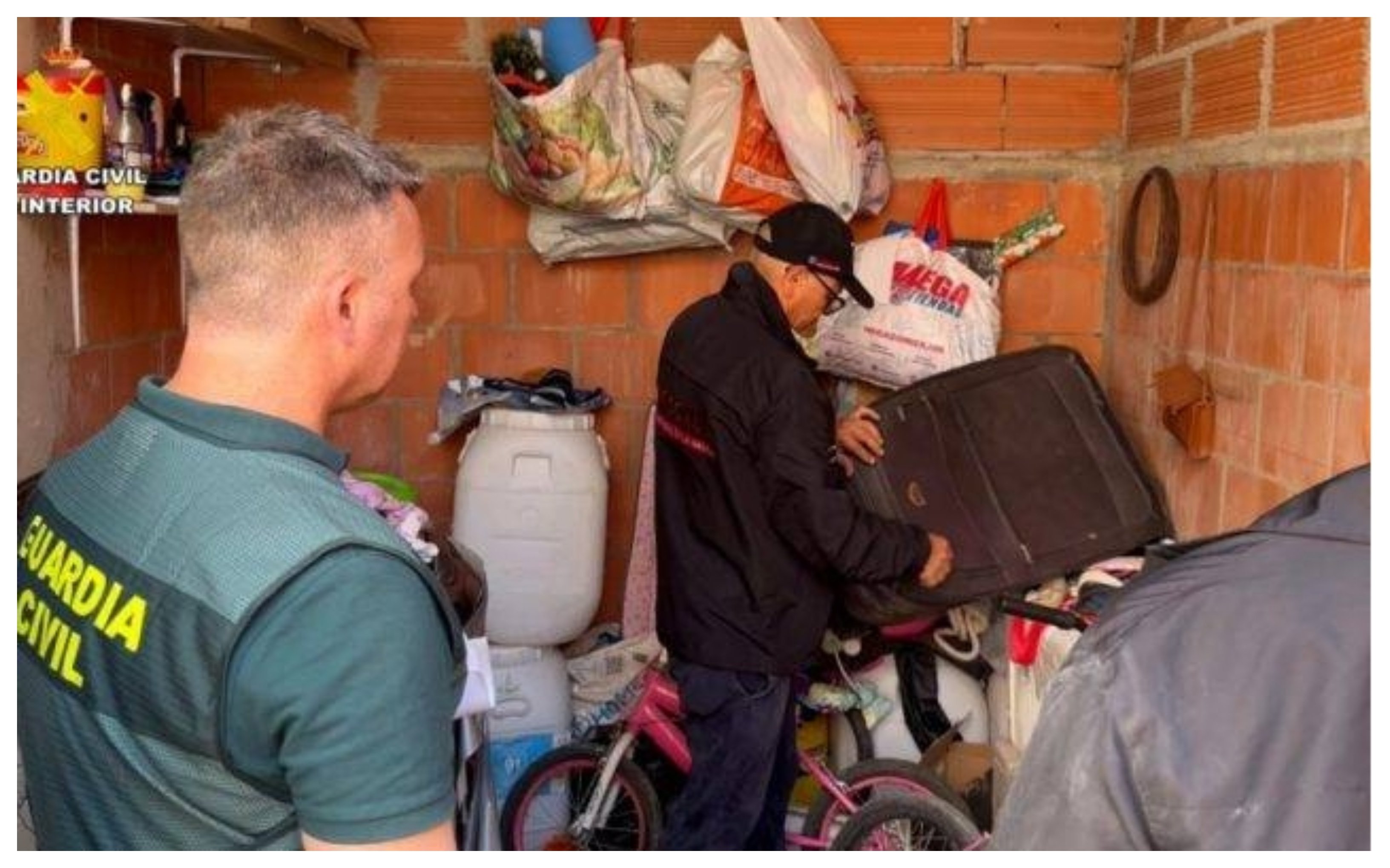La Guardia Civil ha detenido en Colombia al asesino decAmbrosio, un vendedor de cupones de la ONCE al que asestaron 70 puñaladas en Benaocaz, Cádiz para robar su caja fuerte