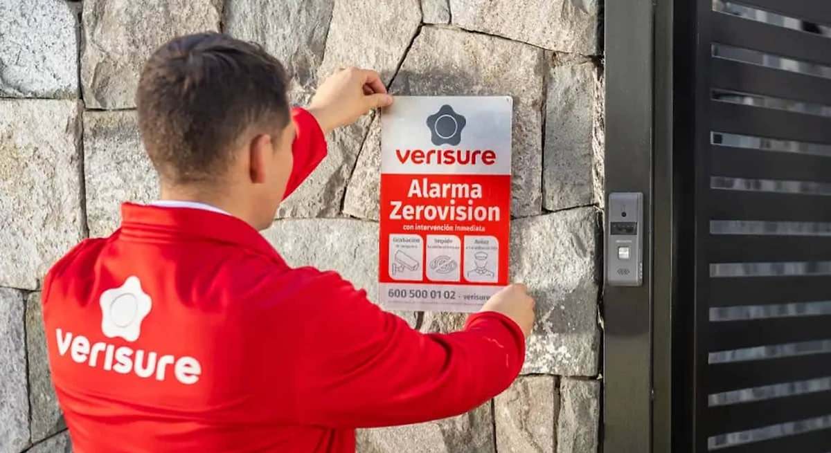 Verisure -Securitas Direct- ha copado las portadas de la prensa papel para vendernos su nueva -antigua- identidad corporativa