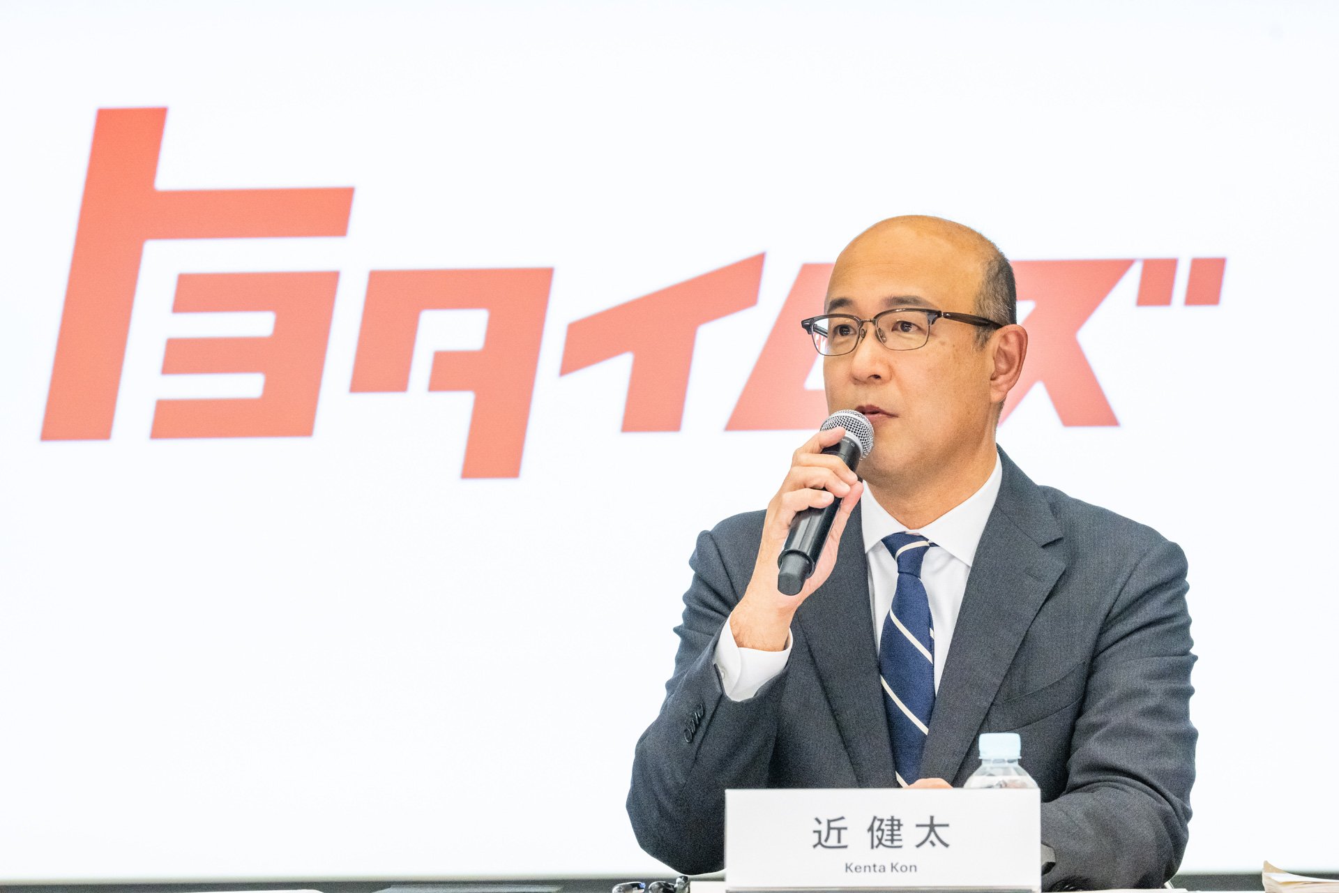 Desde el pasado 1 de abril, Kenta Kon, que era jefe de operaciones, se ha puesto al volante de Toyota Motor como presidente y CEO