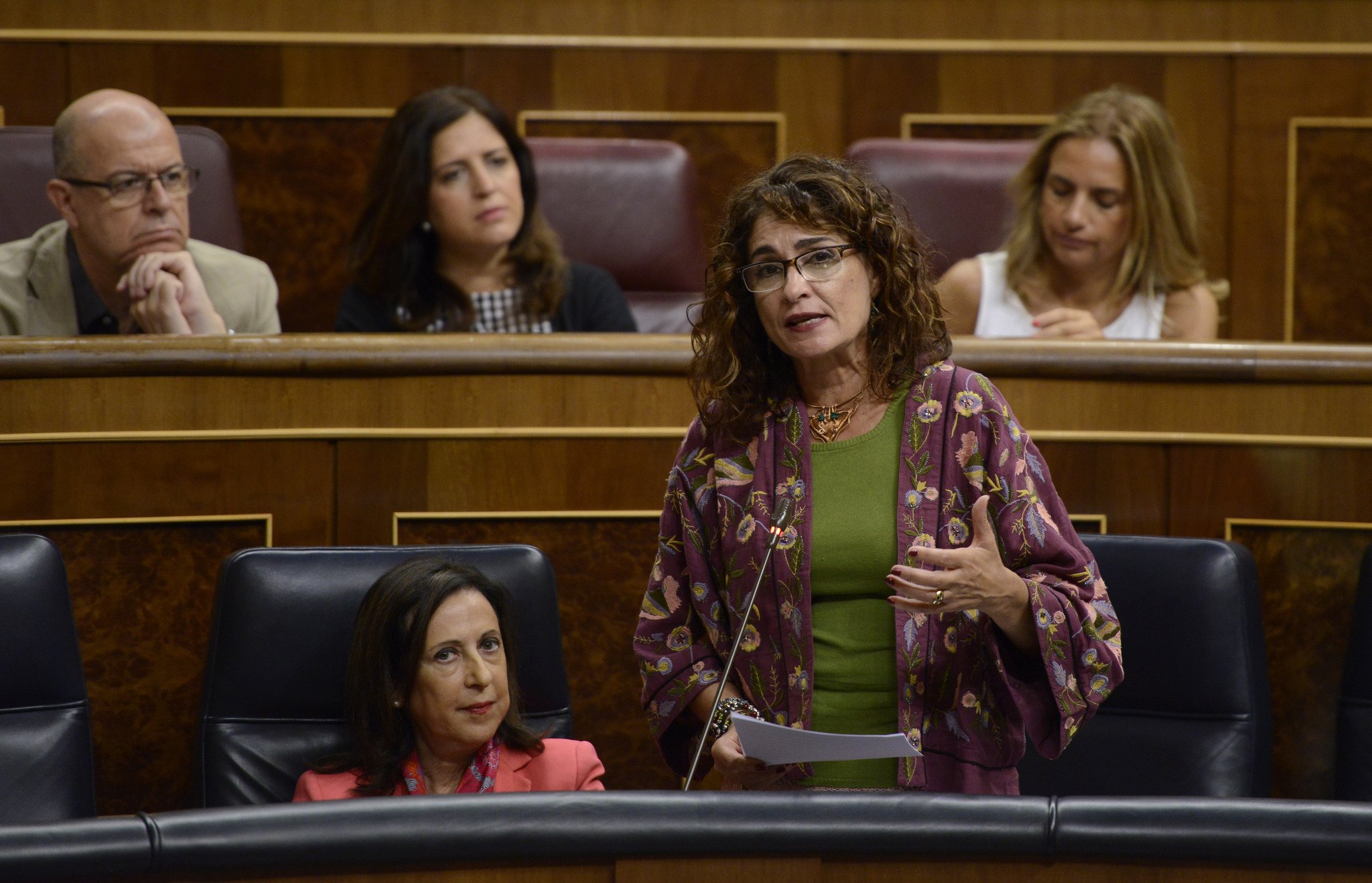 El Presupuesto de Montero está hecho con el dinero de los demás. Se avecinan impuestos El Presupuesto de Montero está hecho con el dinero de los demás. Se avecinan impuestos