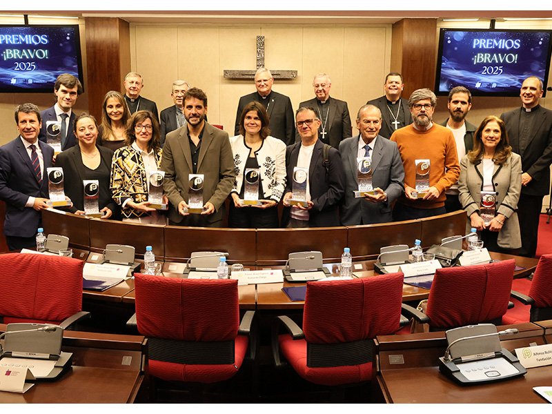 La Comisión Episcopal para las Comunicaciones Sociales (CECS) ha entregado este lunes 18 de mayo los Premios ¡Bravo! 2025, en torno a la Jornada Mundial de las Comunicaciones Sociales