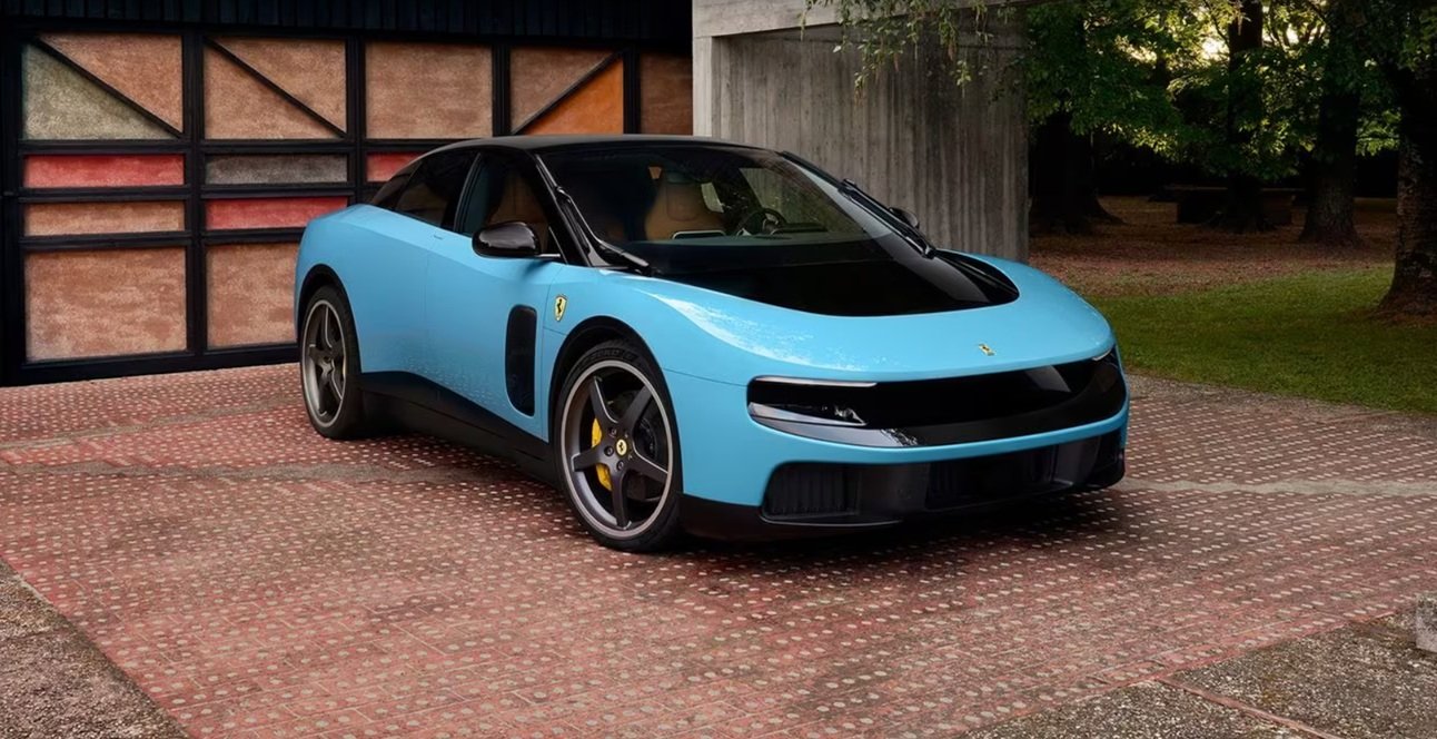 Ferrari Luce, el primer eléctrico de Ferrari, no ha gustado a los inversores... y lo reciben con caídas en bolsa, pese a su presentación a bombo y platillo (incluso al Papa)