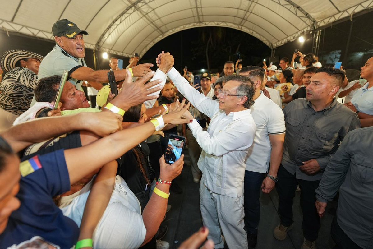 El actual presidente, Gustavo Petro (2022‑2026), no puede presentarse a las próximas elecciones