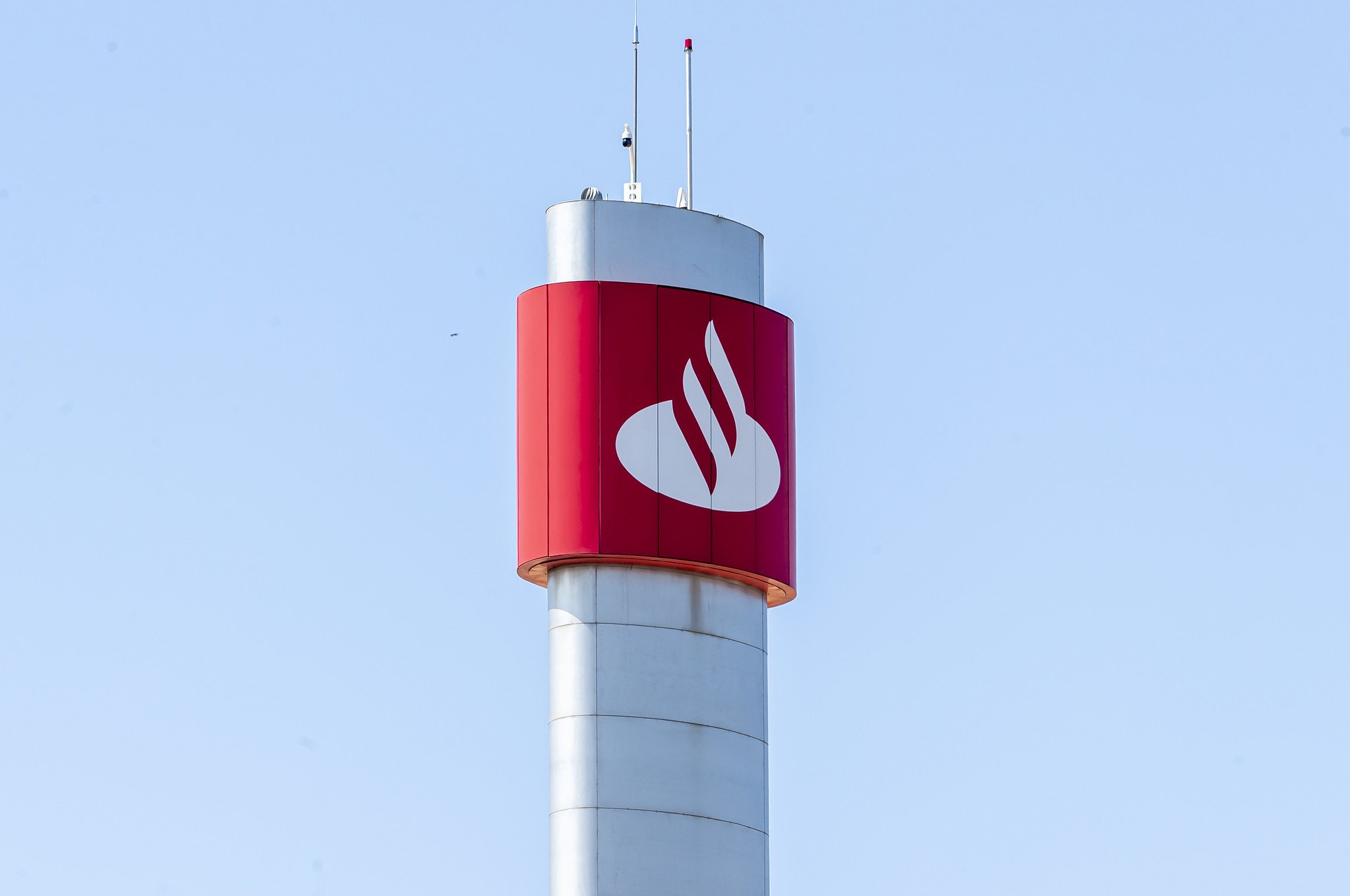 El Santander se ha lanzado a por los 3,6 millones de empleados públicos que hay actualmente en España / Foto: Pablo Moreno
