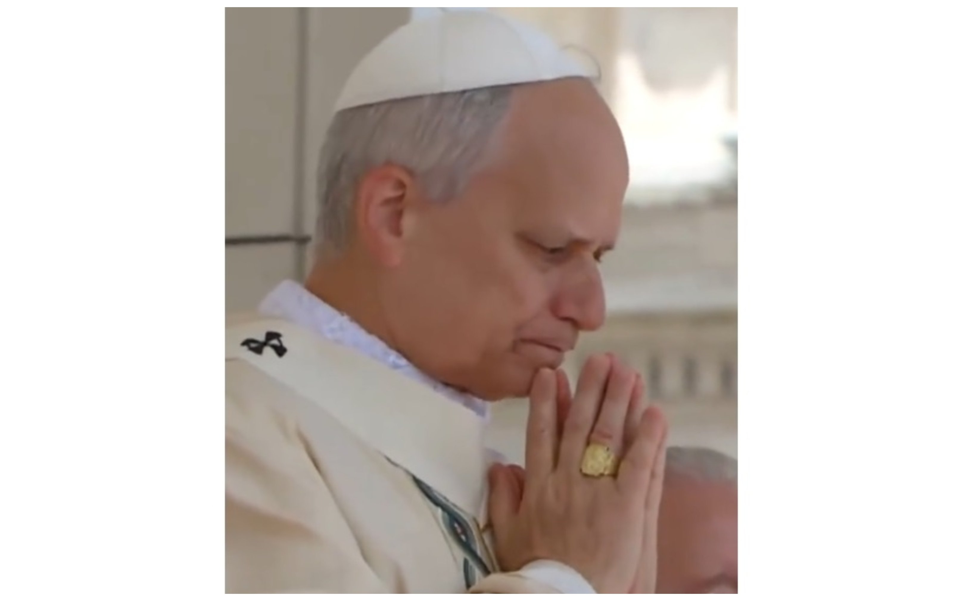 Termino pidiendo a todos aquellos que se acerquen saludar a nuestro Pontífice besen ese anillo con el reconocimiento a una tradición que debe perdurar a lo largo de los tiempos