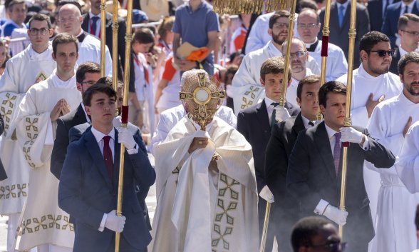 Procesión custodia